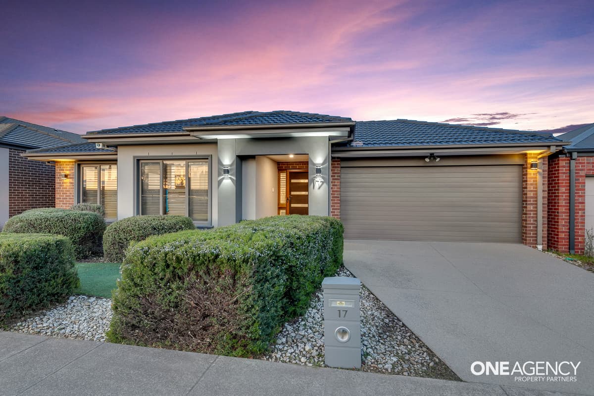 17 McWilliams Crescent, Point Cook, Point Cook - Thumbnail 2
