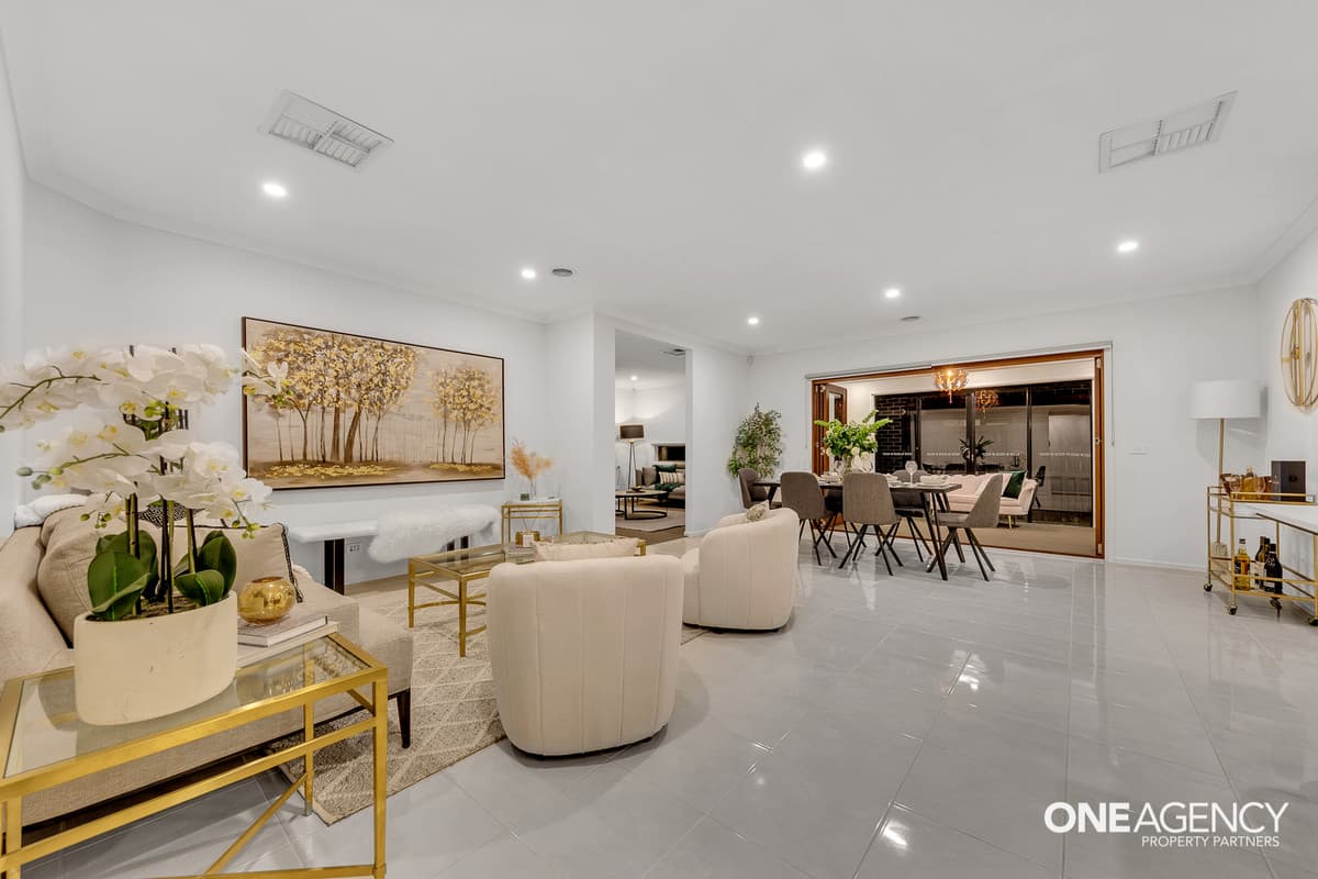 17 McWilliams Crescent, Point Cook, Point Cook - Thumbnail 4