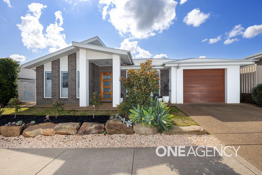 14 COOTAMUNDRA Boulevarde, Gobbagombalin, Gobbagombalin - Image 1