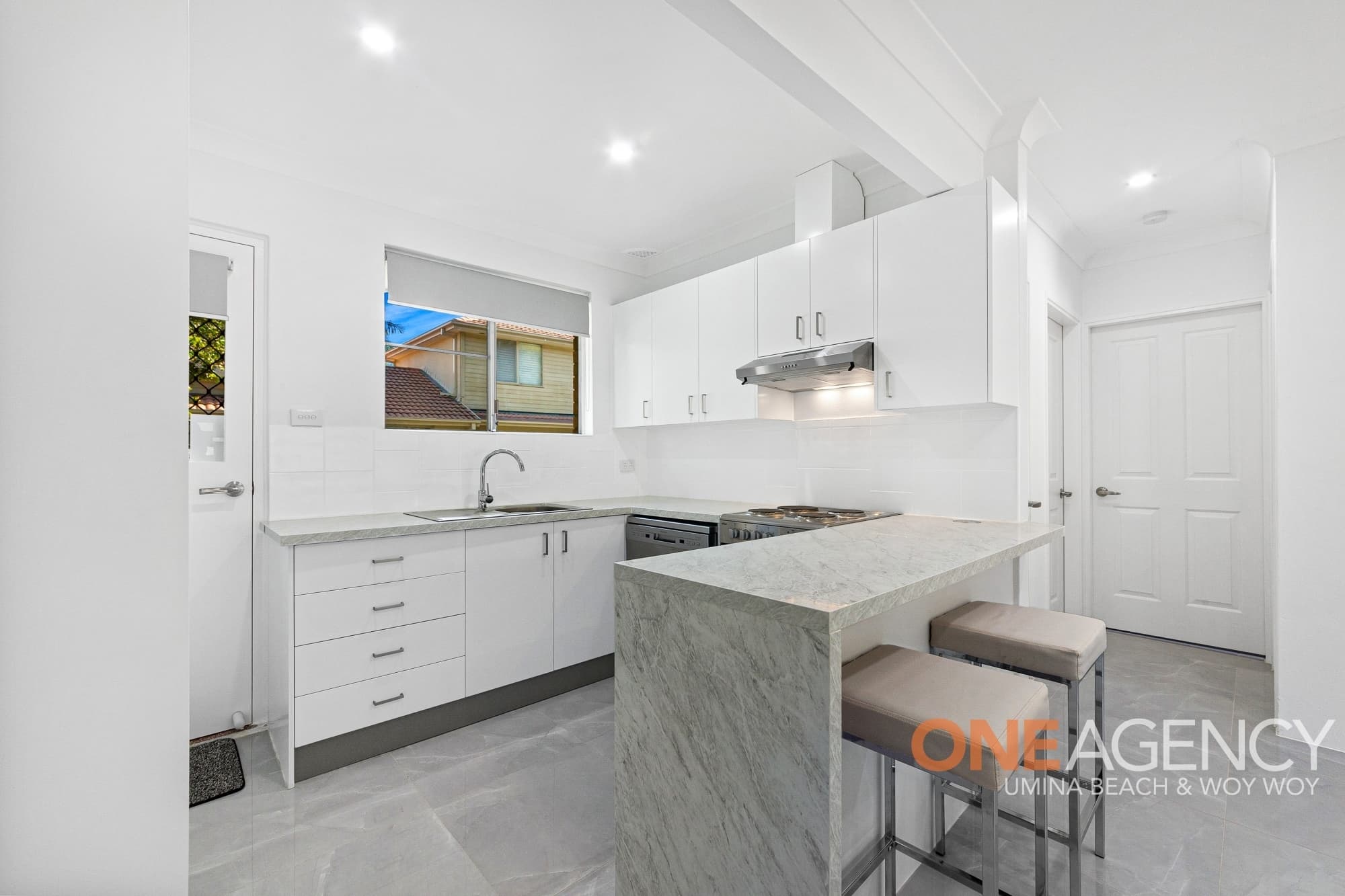 2/11a Warwick Street, Blackwall, Blackwall - Thumbnail 2