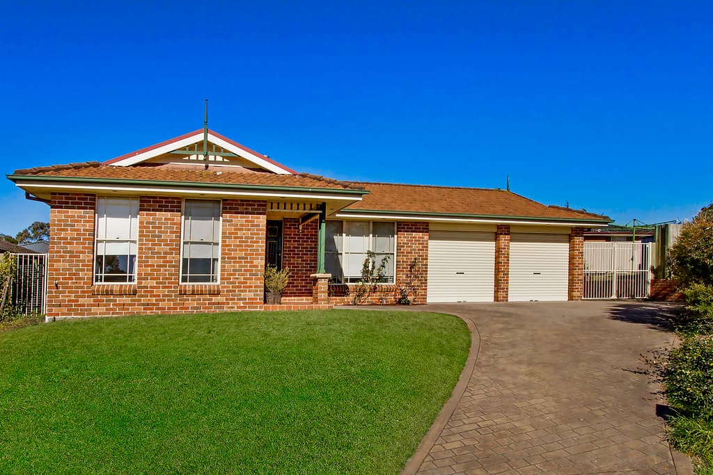 18 Stacey Close, Kariong, Kariong - Image 1