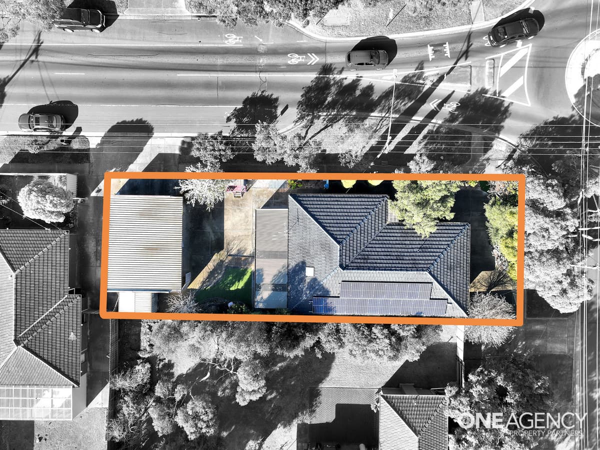 2 Cameron Avenue, Altona Meadows, Altona Meadows - Thumbnail 2