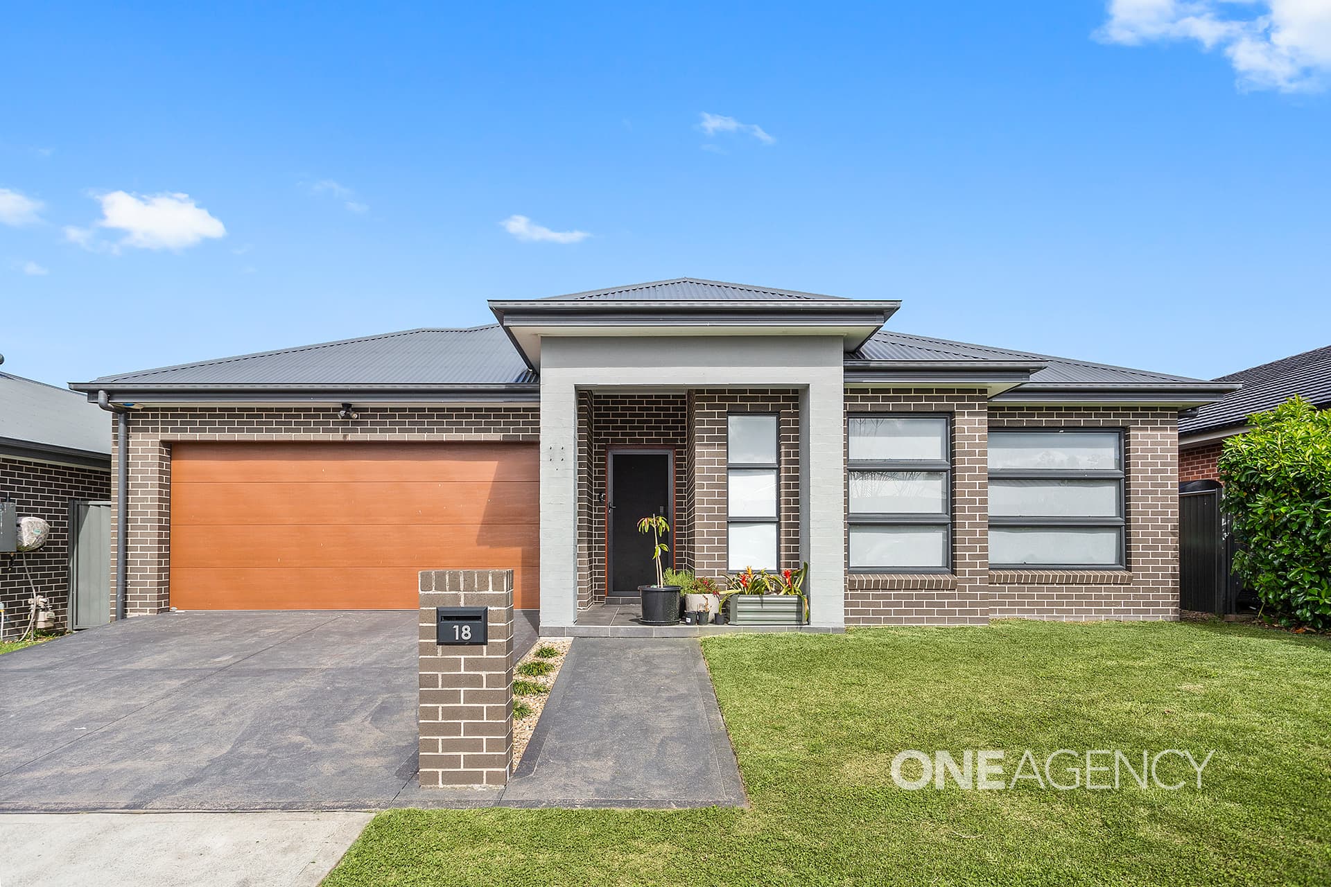 18 Meander Drive, Calderwood, Calderwood - Thumbnail 2