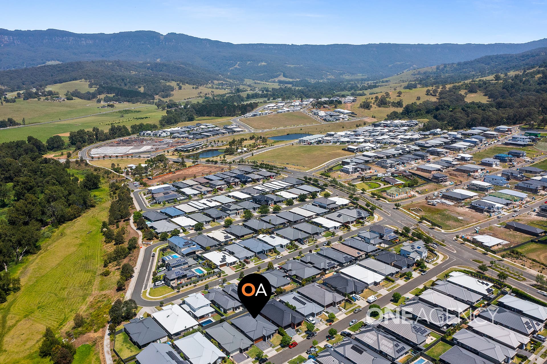 18 Meander Drive, Calderwood, Calderwood - Image 1