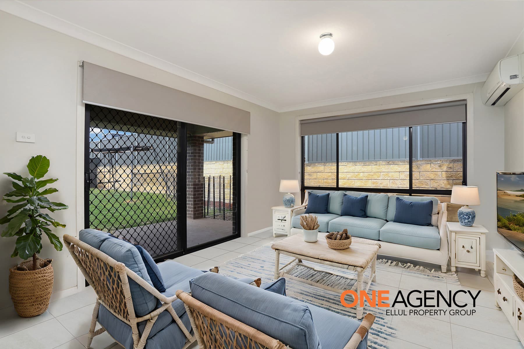 35 Glenmore Ridge Drive, Glenmore Park, Glenmore Park - Thumbnail 2