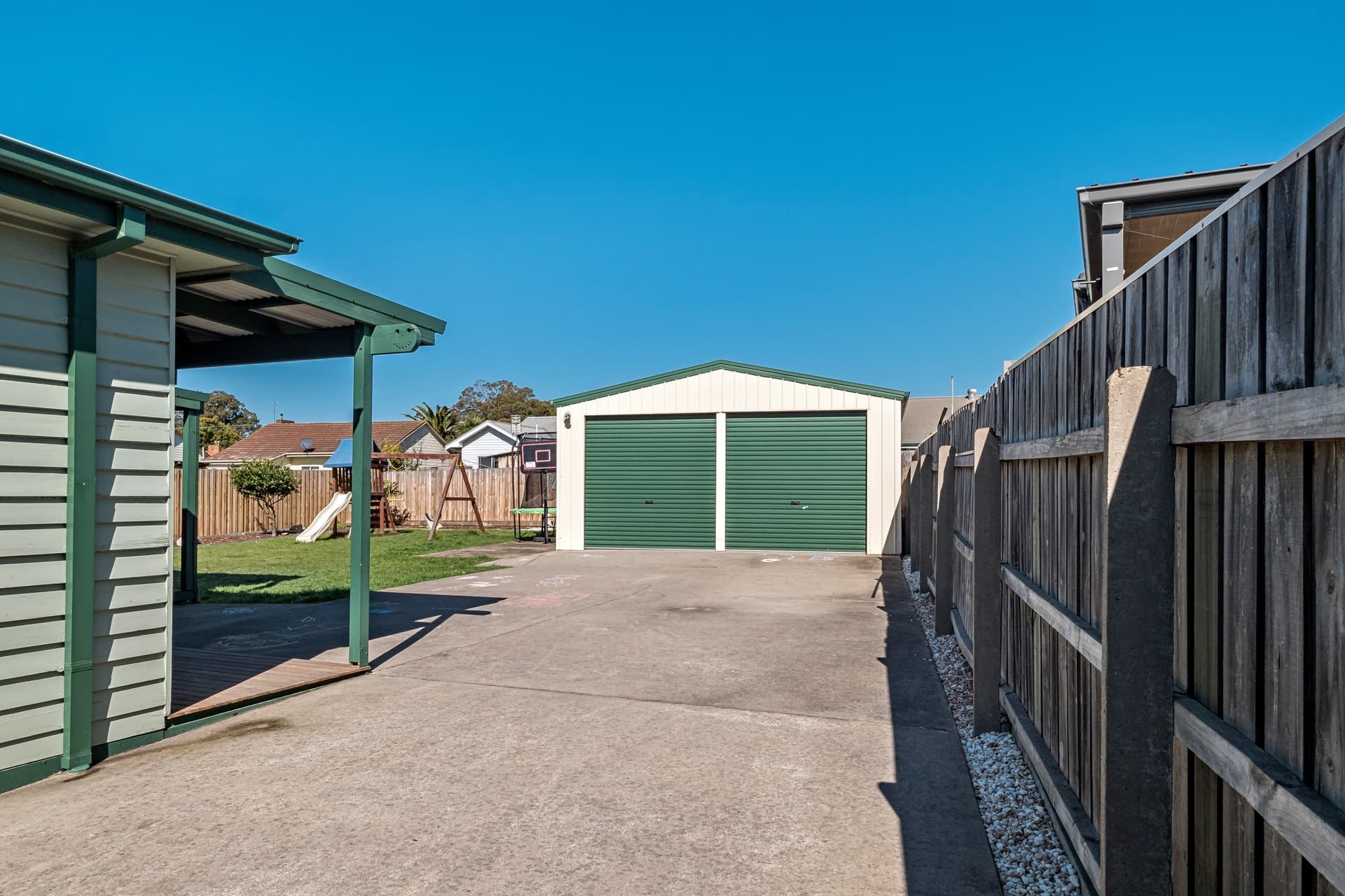 15 Barker Crescent, Traralgon, Traralgon - Thumbnail 2