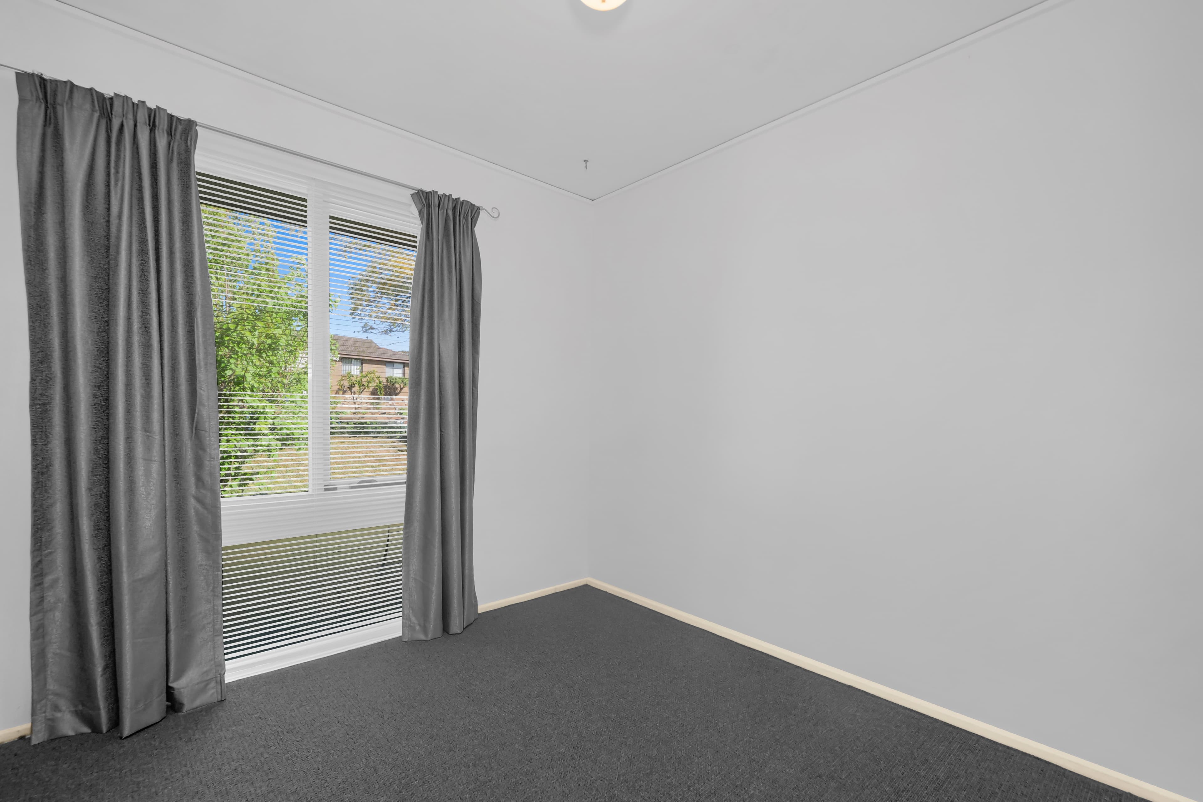 13 Manooka Crescent, Bradbury, Bradbury - Thumbnail 6