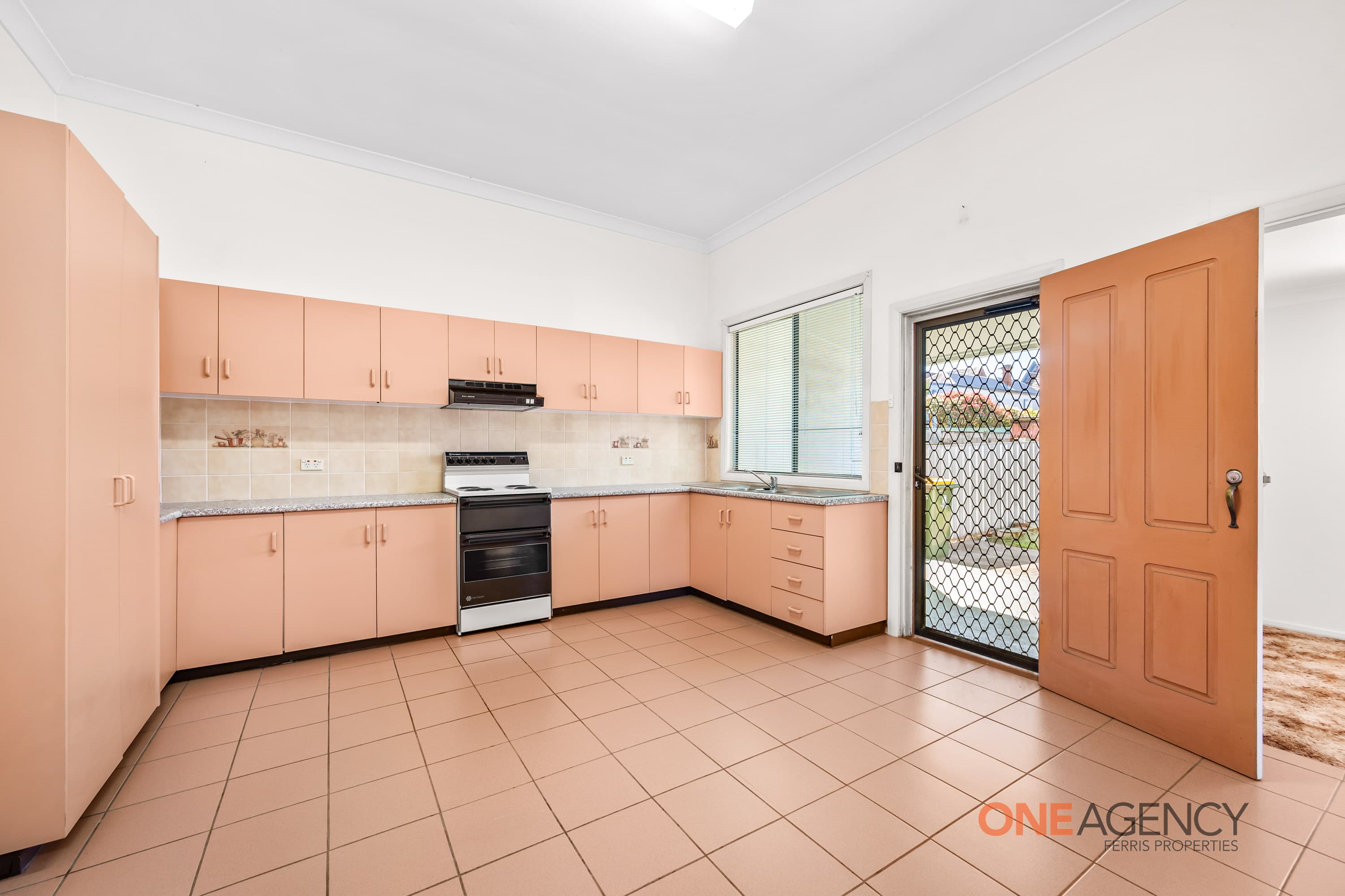 11 Barton Street, Mayfield, Mayfield - Thumbnail 2