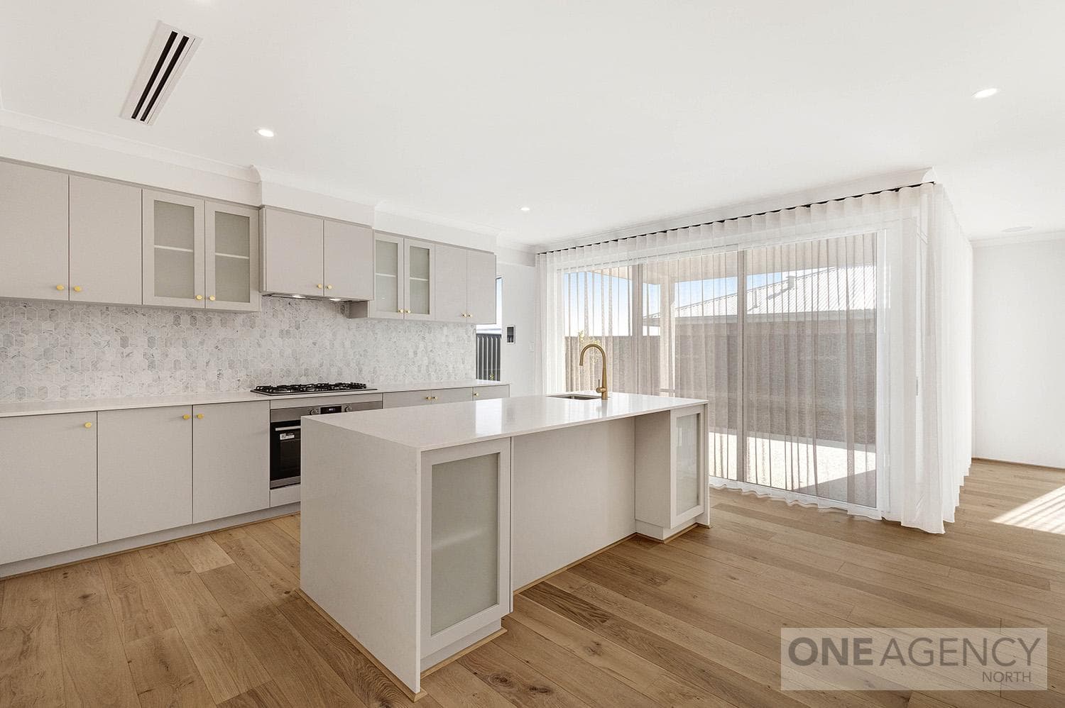 16 Beaumont Crescent, Mindarie, Mindarie - Thumbnail 4