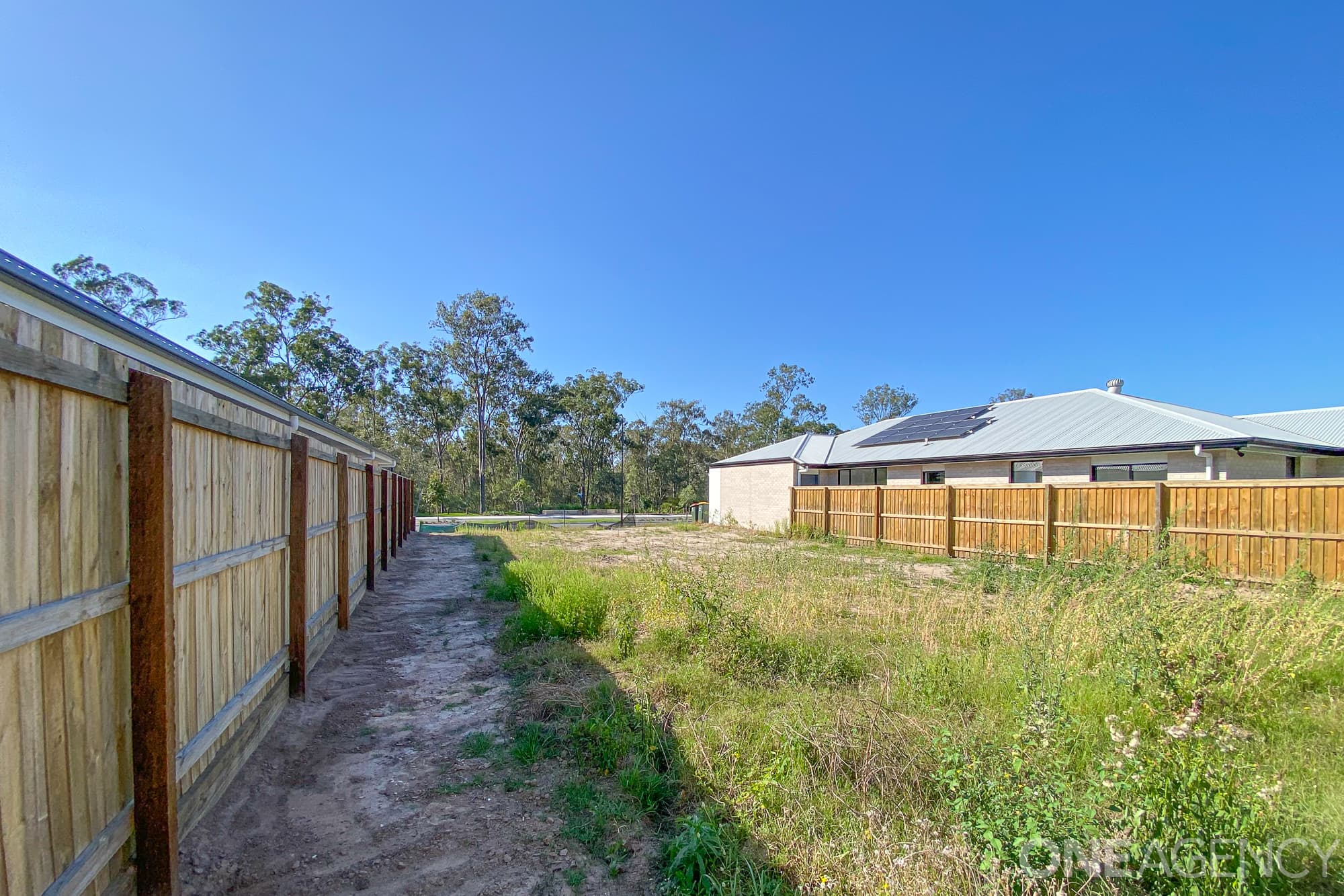 106 Bloomfield Esplanade, South Maclean, South Maclean - Image 1