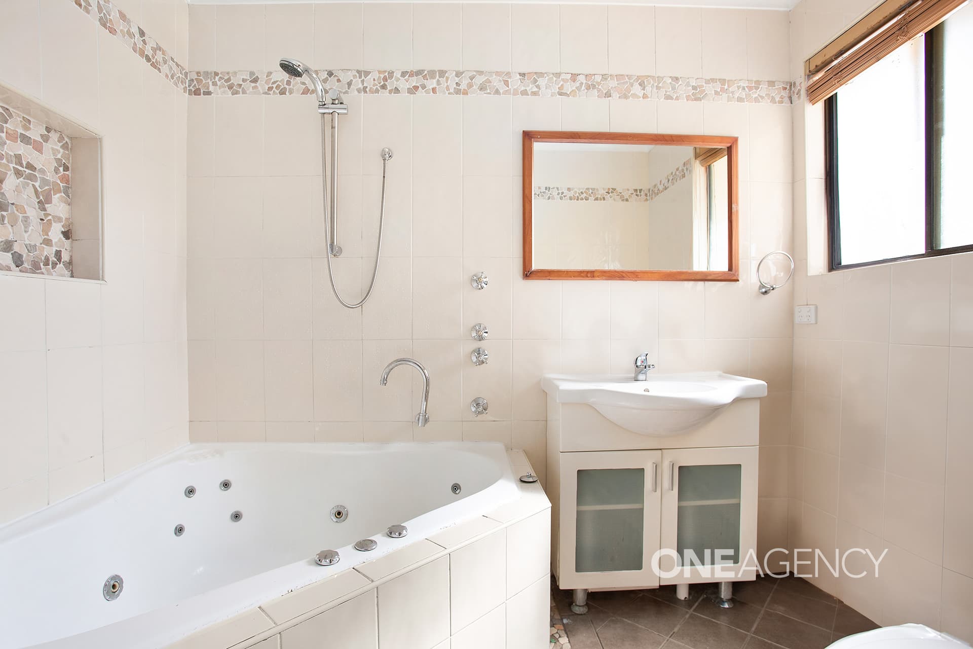 13 Kimbarra Crescent, Koonawarra, Koonawarra - Thumbnail 6