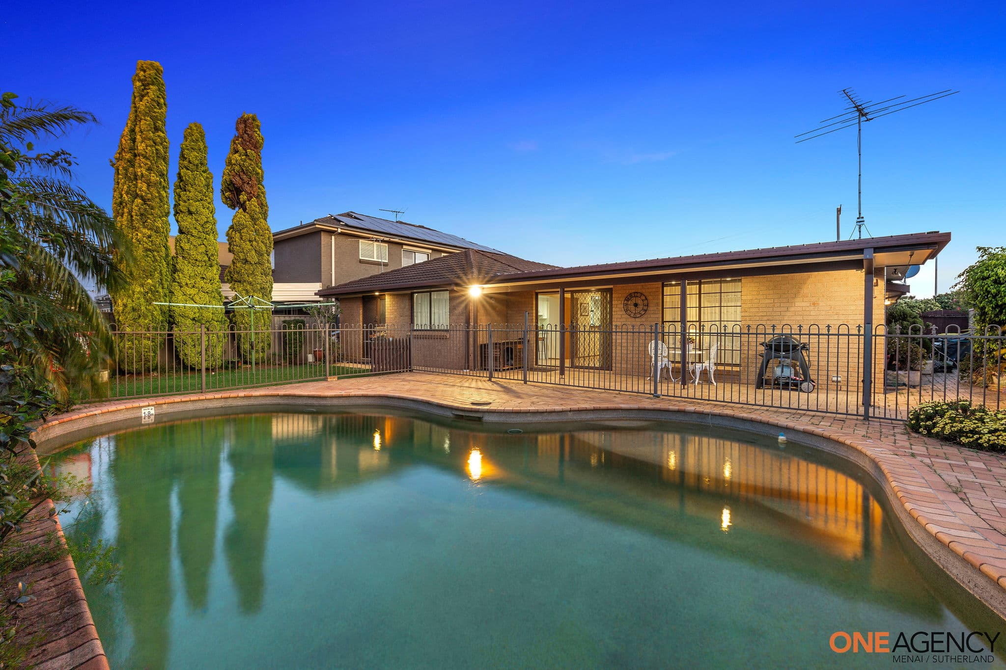 8 Eucalyptus Street, Alfords Point, Alfords Point - Thumbnail 2