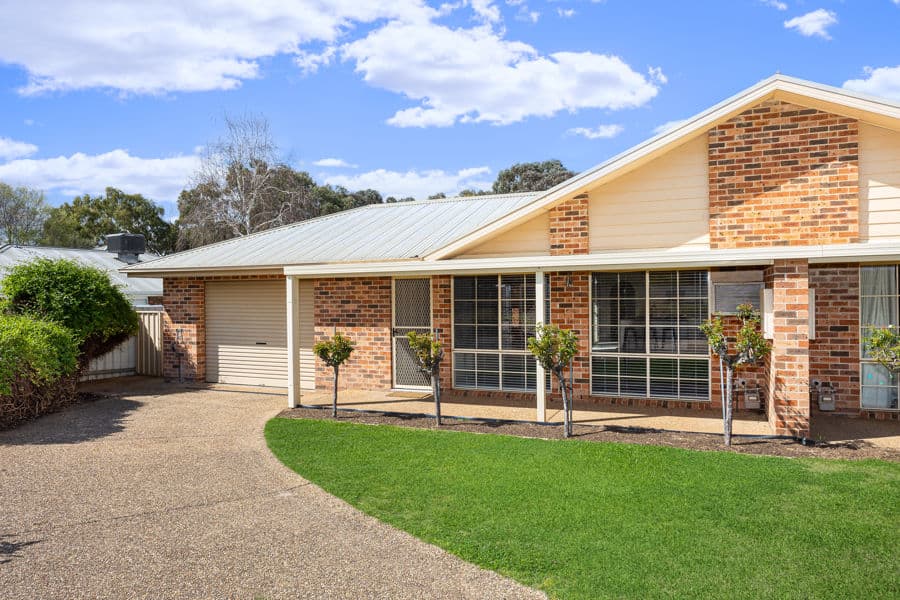 1/8 CANOLA Place, Estella, Estella - Image 1