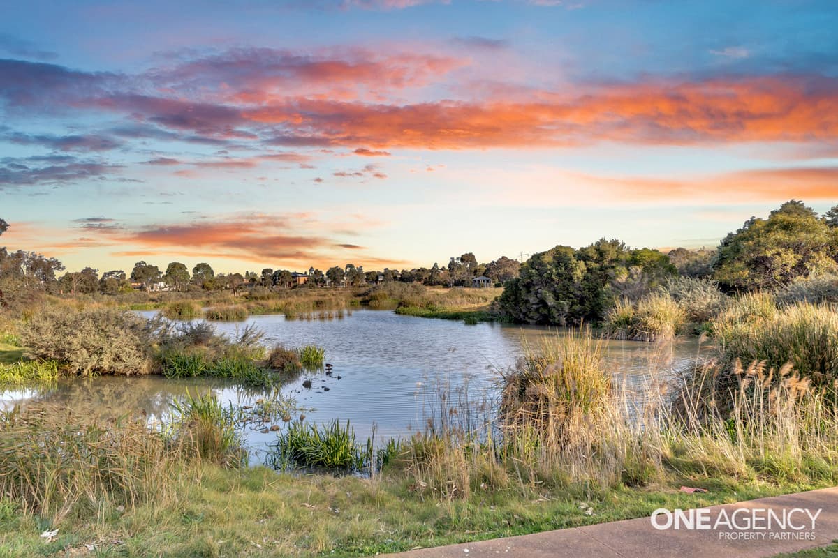 114 Jamieson Way, Point Cook, Point Cook - Thumbnail 2