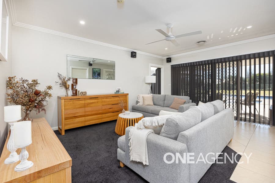 16 OLEARIA Place, Lake Albert, Lake Albert - Thumbnail 5
