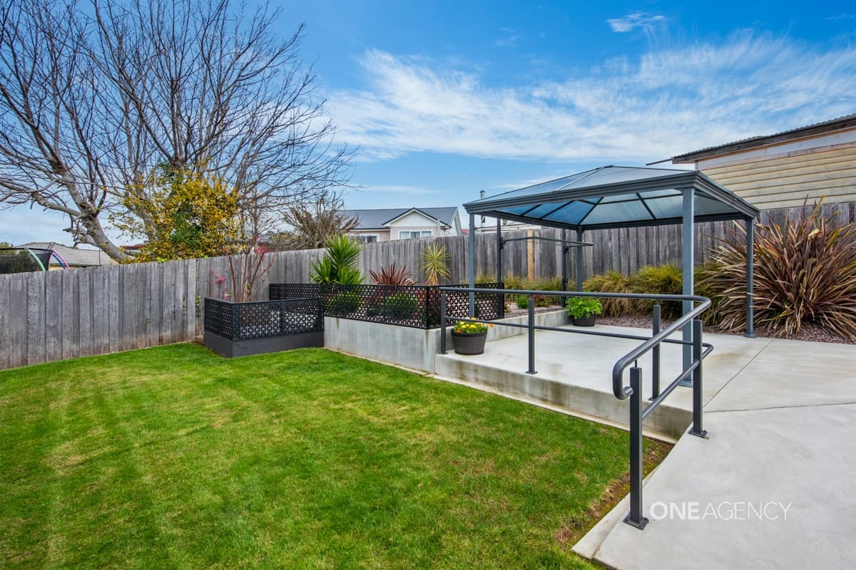 13 Grenville Street, Acton, Acton - Thumbnail 2