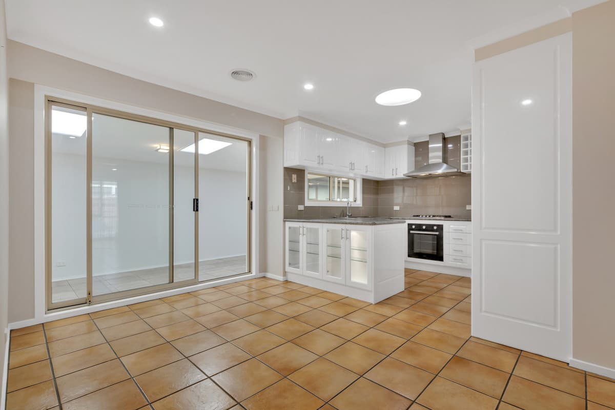 31 Shane Avenue, Seabrook, Seabrook - Thumbnail 4