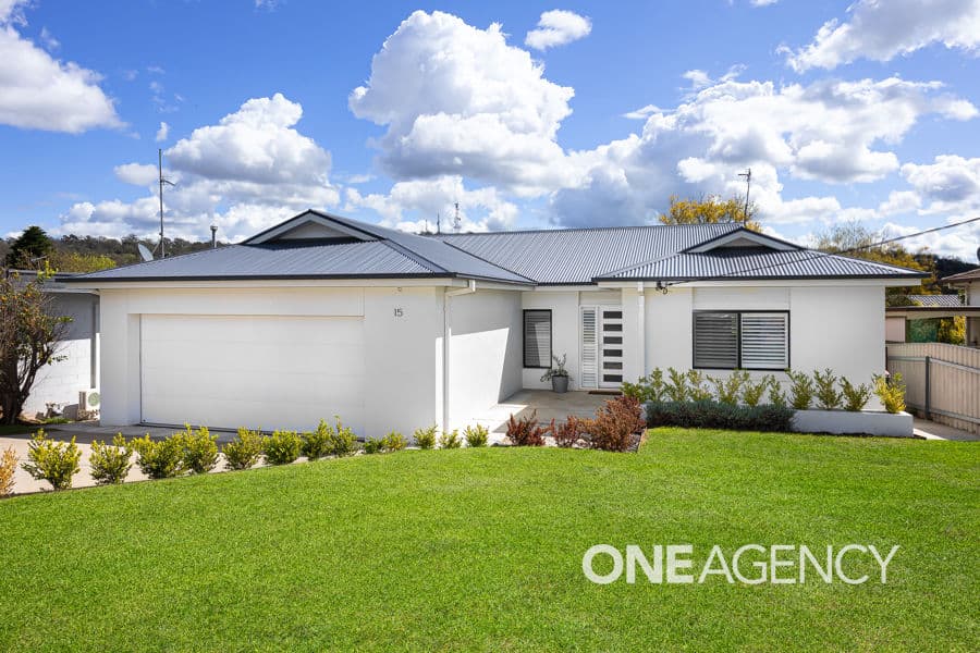 15 BANKS Avenue, Kooringal, Kooringal - Image 1