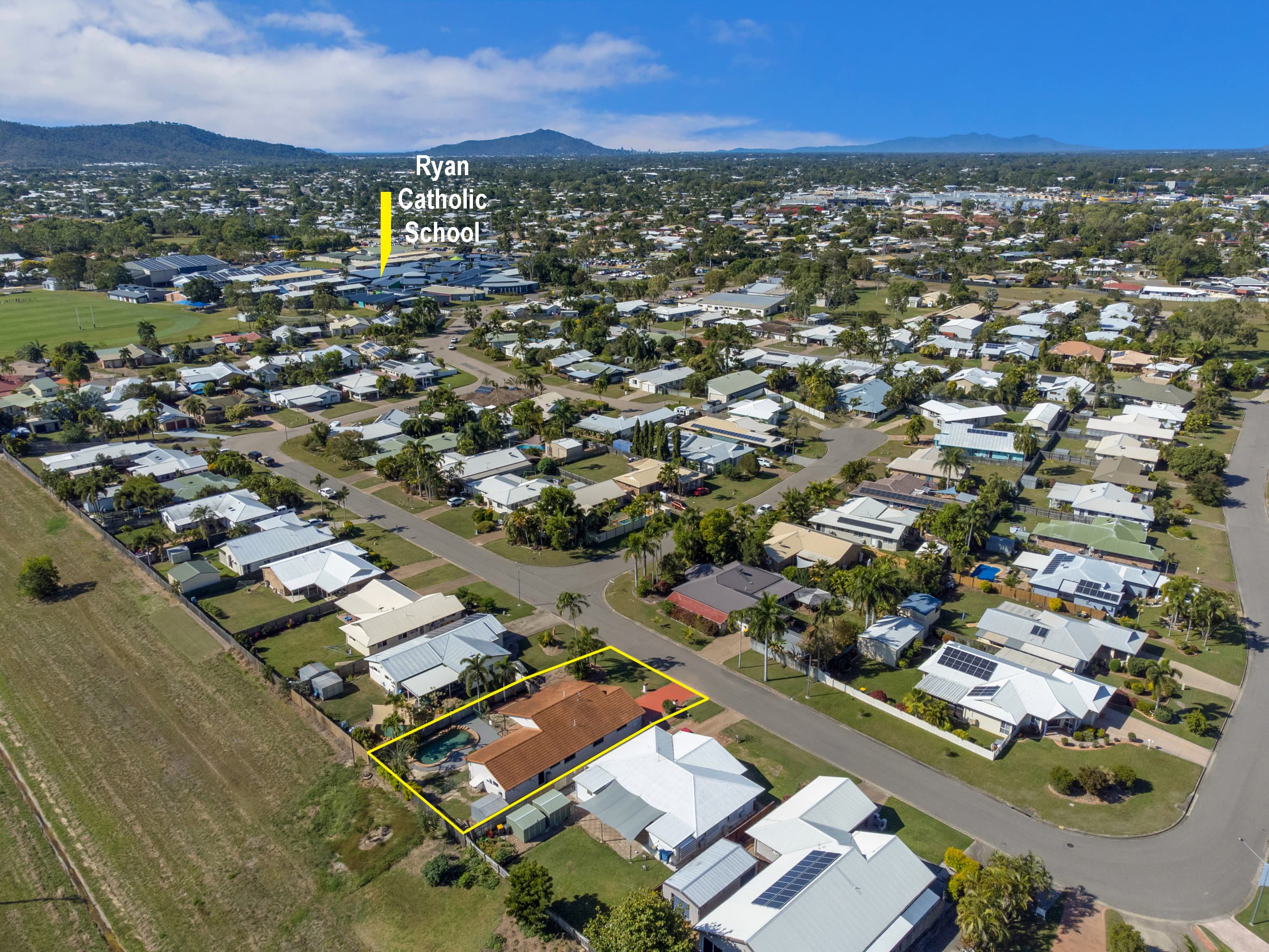 35 Colchester Crescent, Kirwan, Kirwan - Thumbnail 2