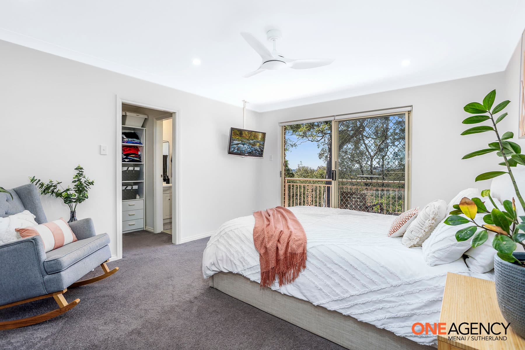 11/2A Charlotte Place, Illawong, Illawong - Thumbnail 5