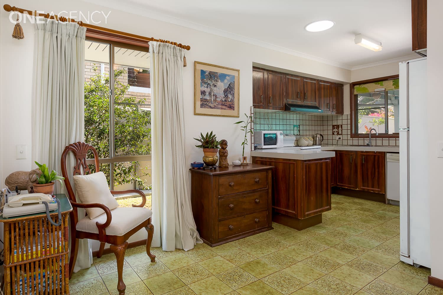 7 Oyster Point Esplanade, Newport, Newport - Thumbnail 3