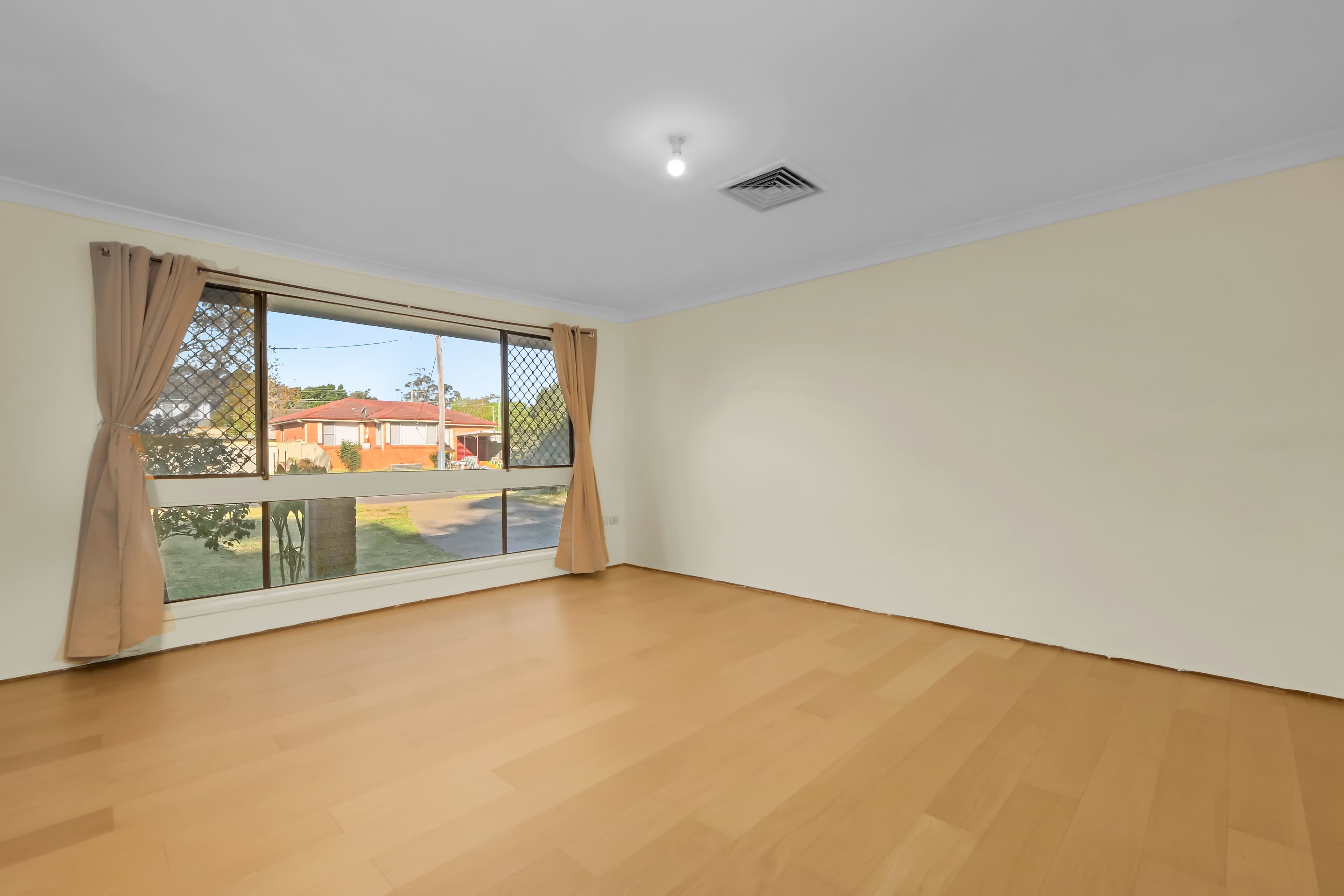 15 Forbes Place, Leumeah, Leumeah - Thumbnail 3