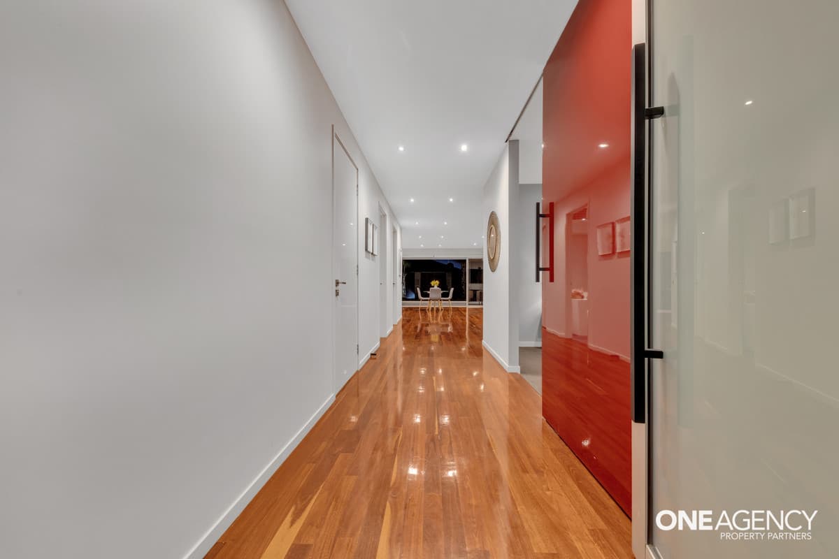 25 Urban Drive, Williams Landing, Williams Landing - Thumbnail 2
