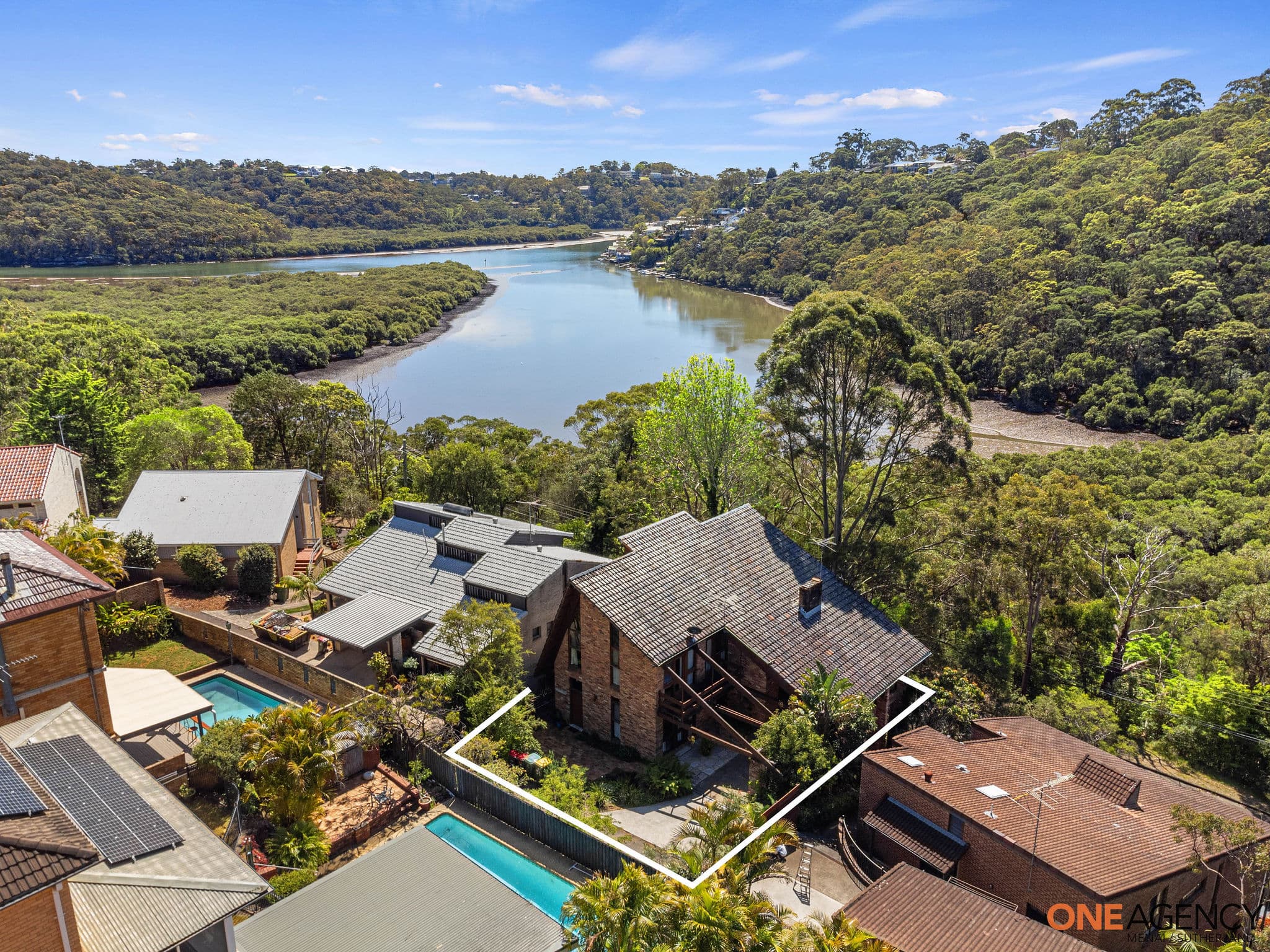 31 Van Buren Circuit, Bonnet Bay, Bonnet Bay - Thumbnail 2