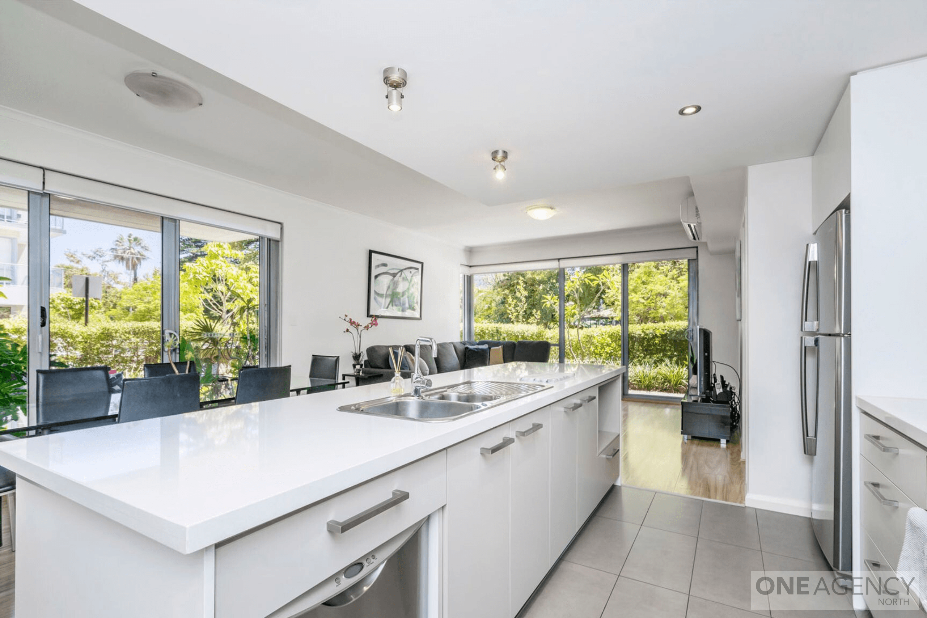 16/1 Bremer Promenade, East Perth, East Perth - Thumbnail 2