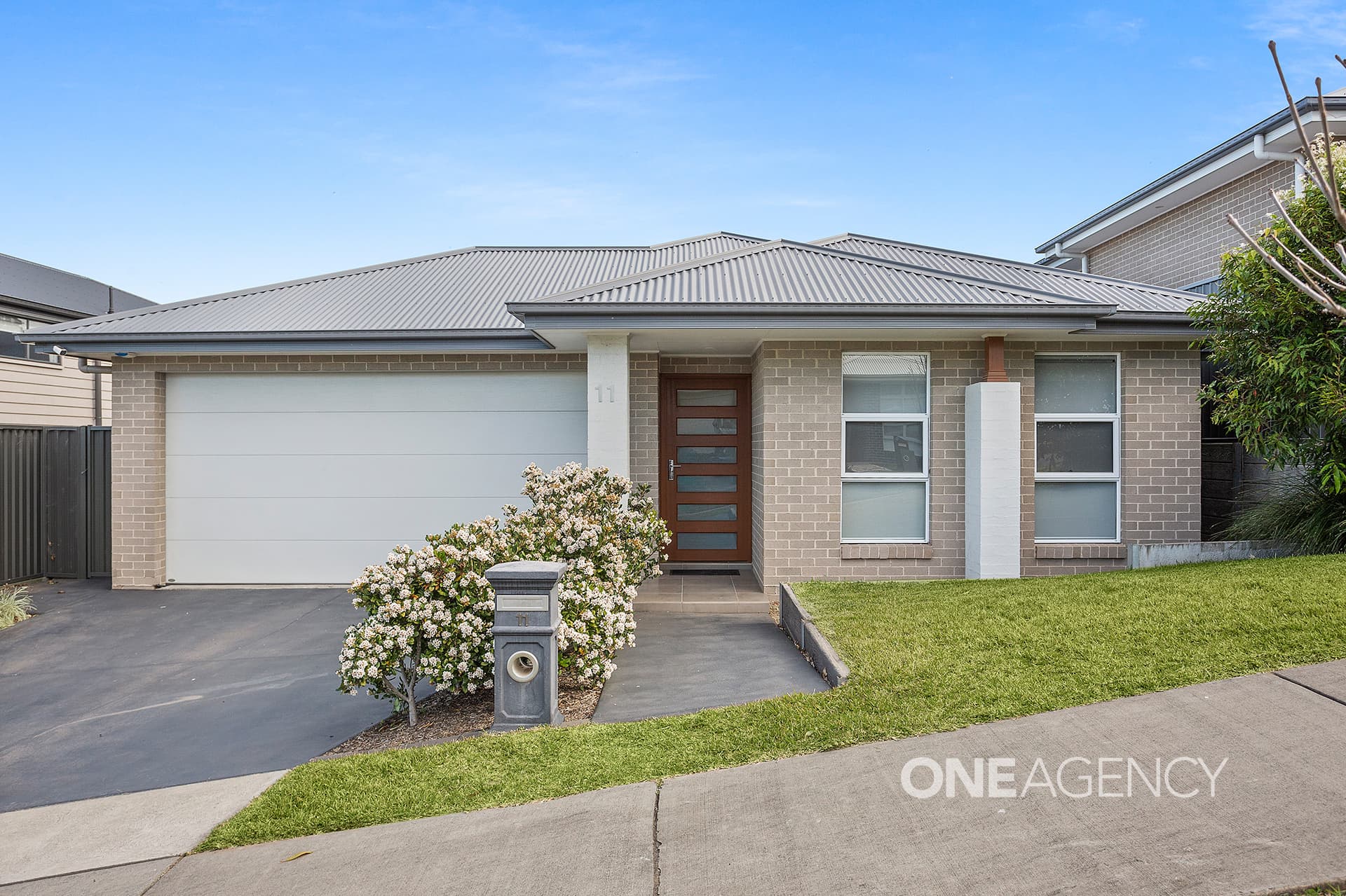11 Brotheridge Avenue, Calderwood, Calderwood - Thumbnail 2