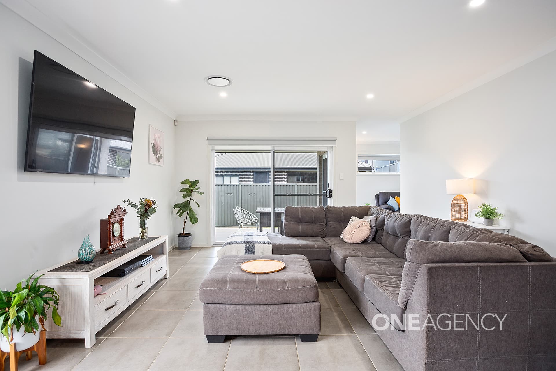 11 Brotheridge Avenue, Calderwood, Calderwood - Thumbnail 5