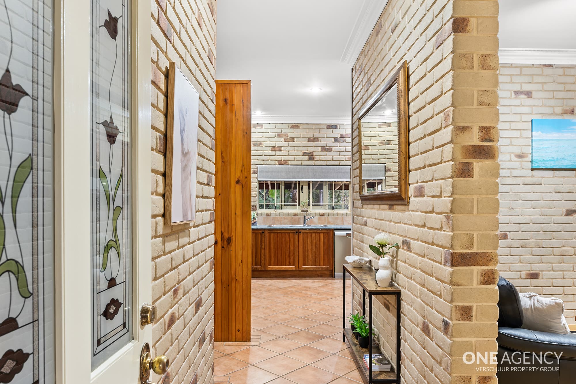 14-16 Durham Court, Park Ridge South, Park Ridge South - Thumbnail 4