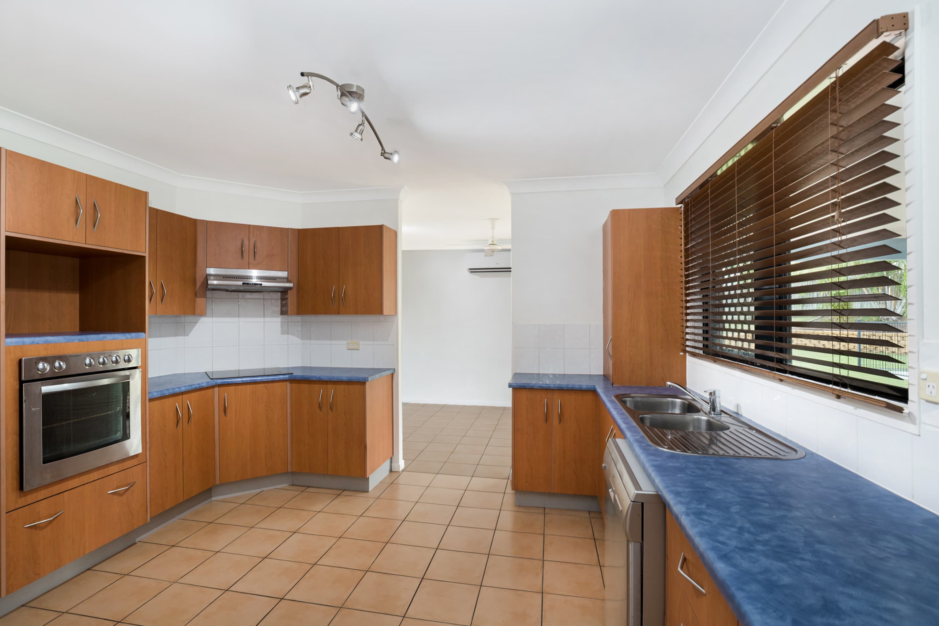 72 Freshwater Drive, Douglas, Douglas - Thumbnail 2