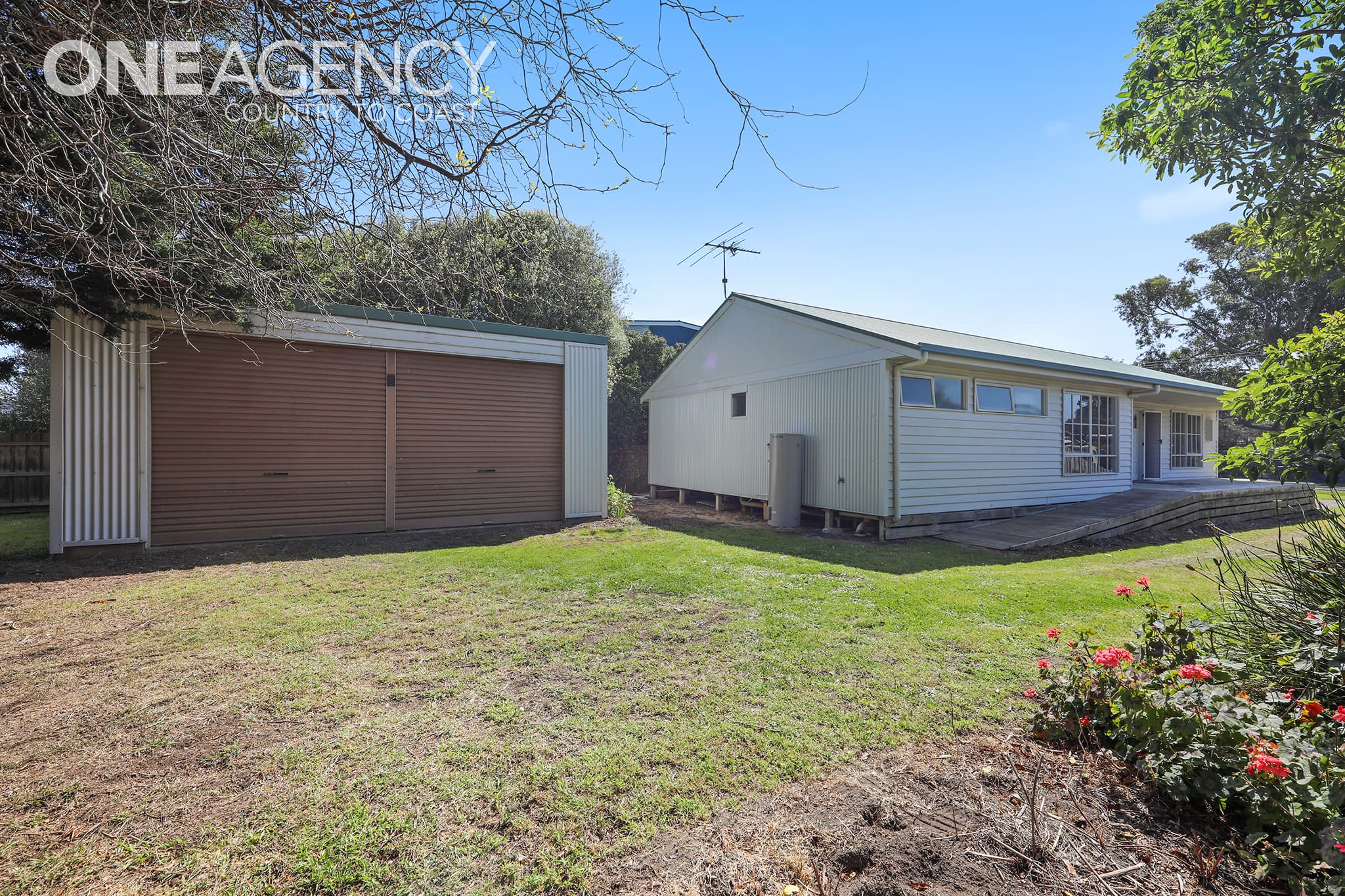 7 Sunset Drive, Sunset Strip, Sunset Strip - Thumbnail 3