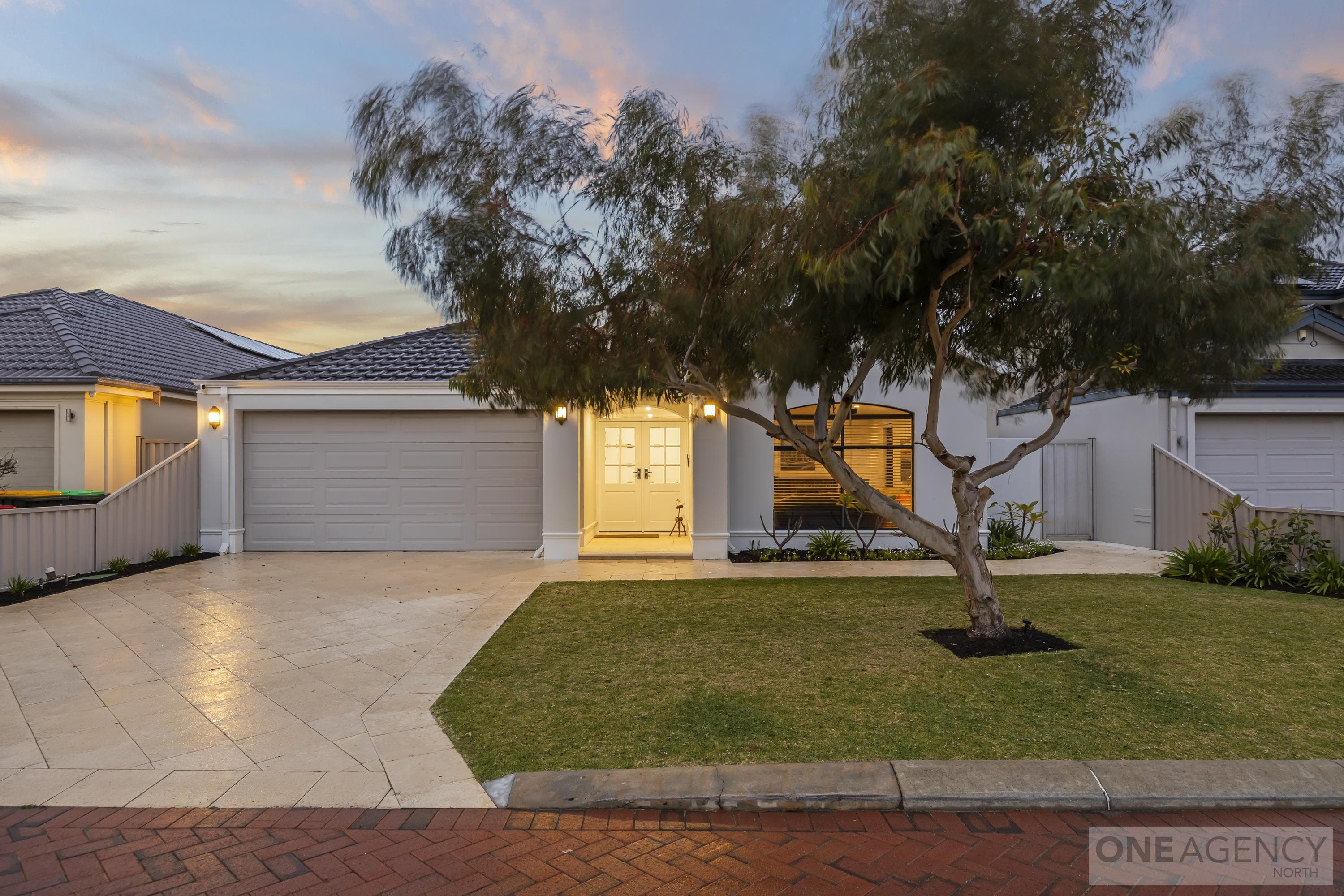32 Carpenteria Drive, Stirling, Stirling - Image 1