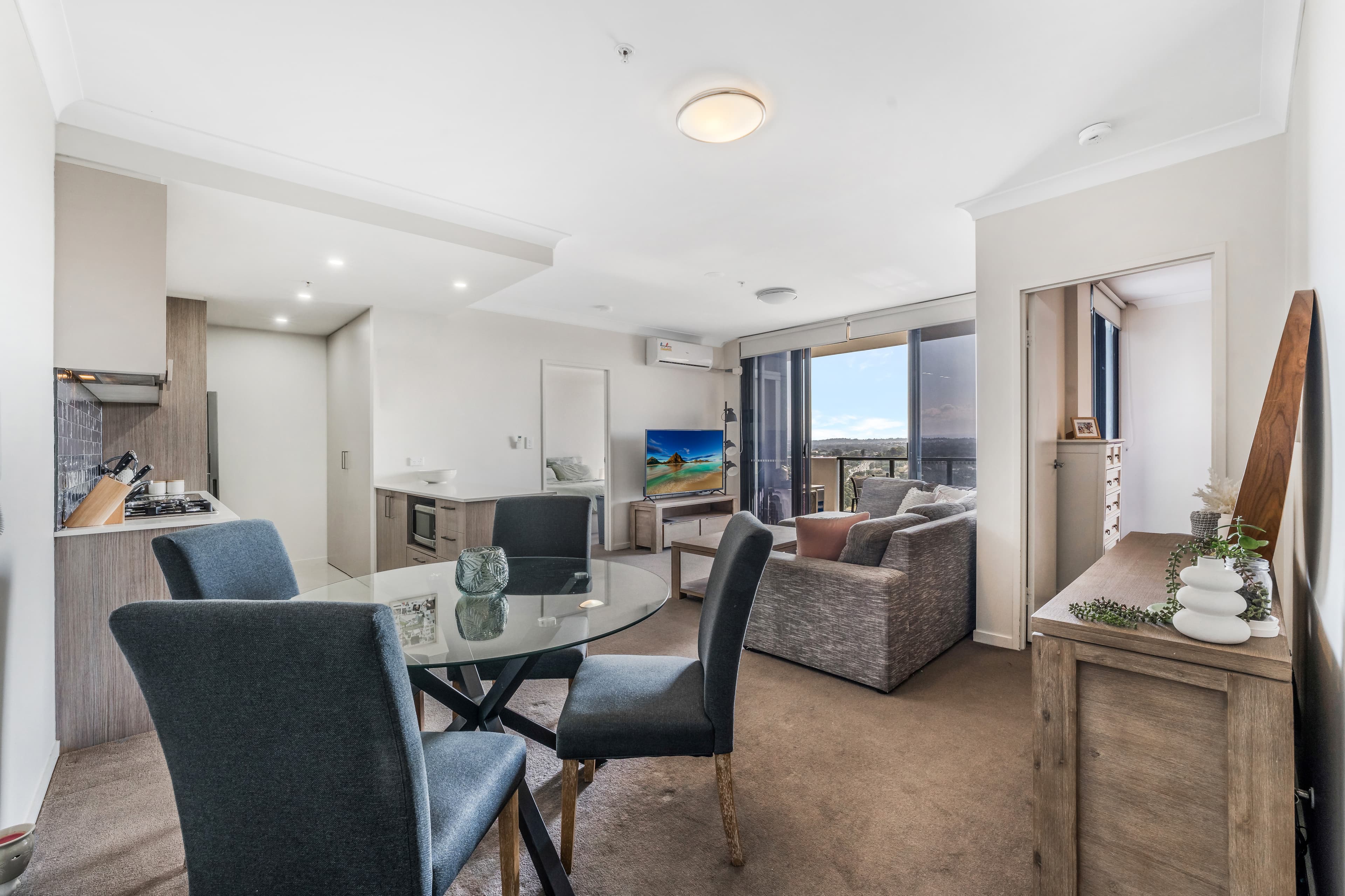 1402/420 Macquarie Street, Liverpool, Liverpool - Thumbnail 3