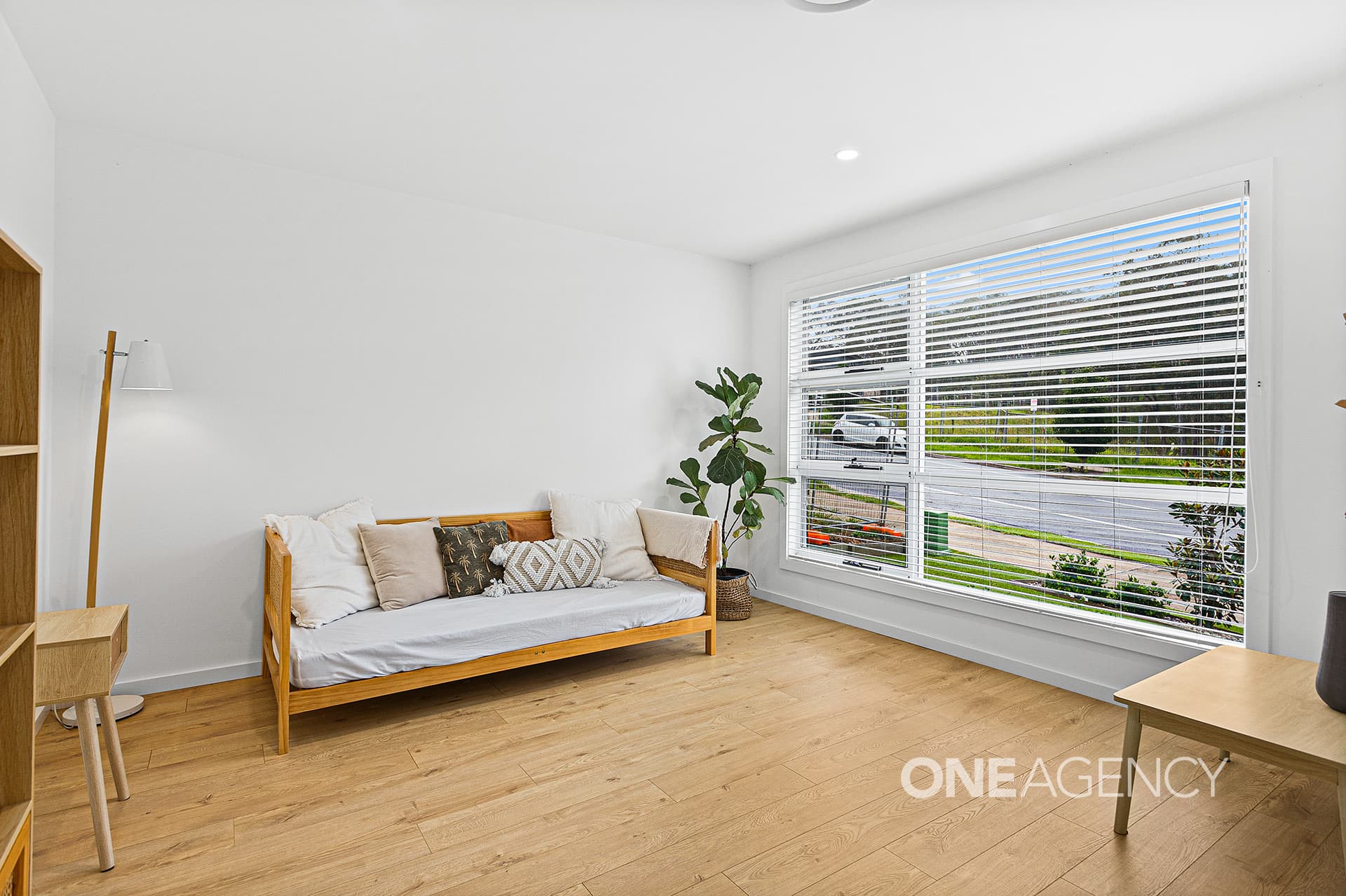 42 Brotheridge Avenue, Calderwood, Calderwood - Thumbnail 2