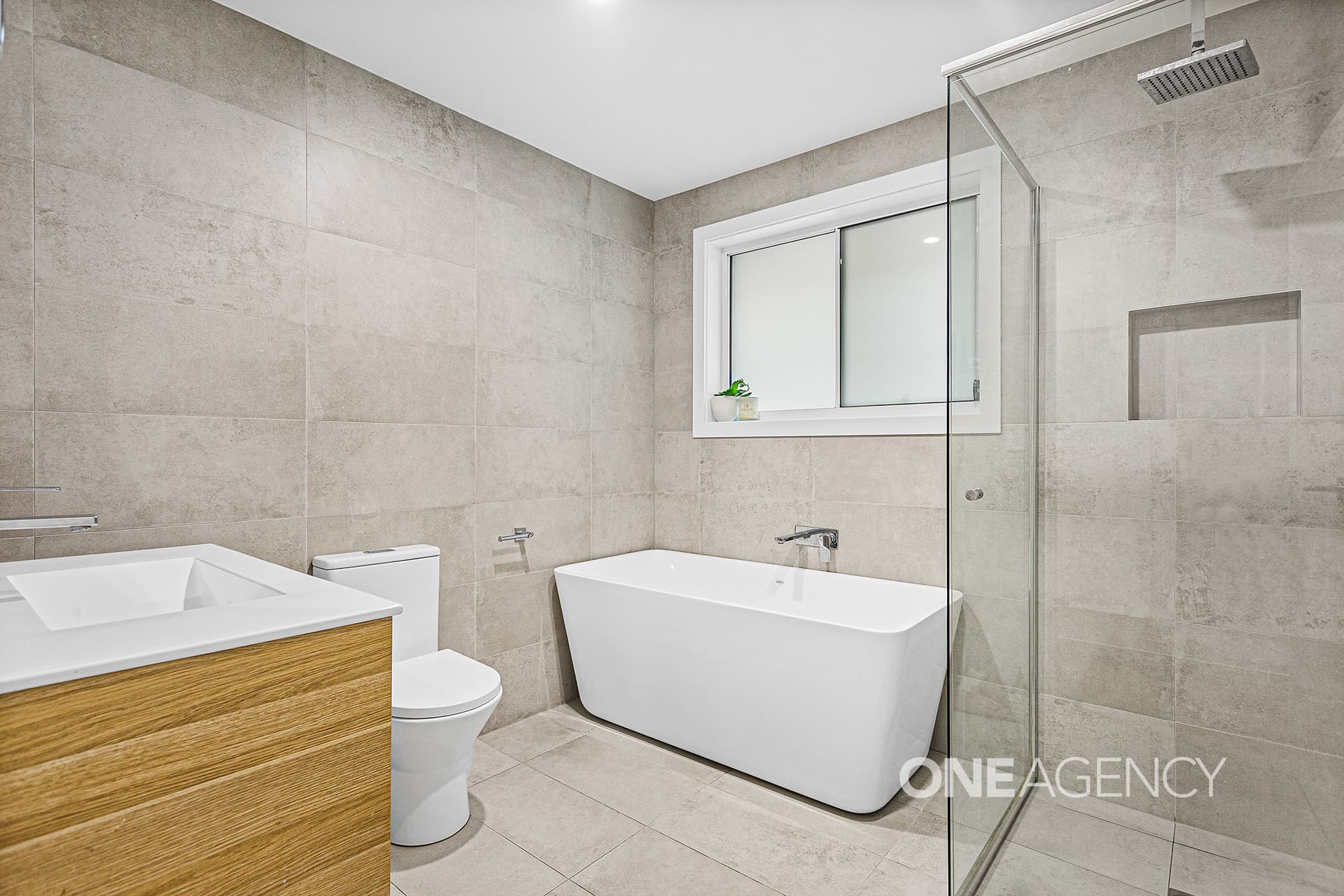 42 Brotheridge Avenue, Calderwood, Calderwood - Thumbnail 5