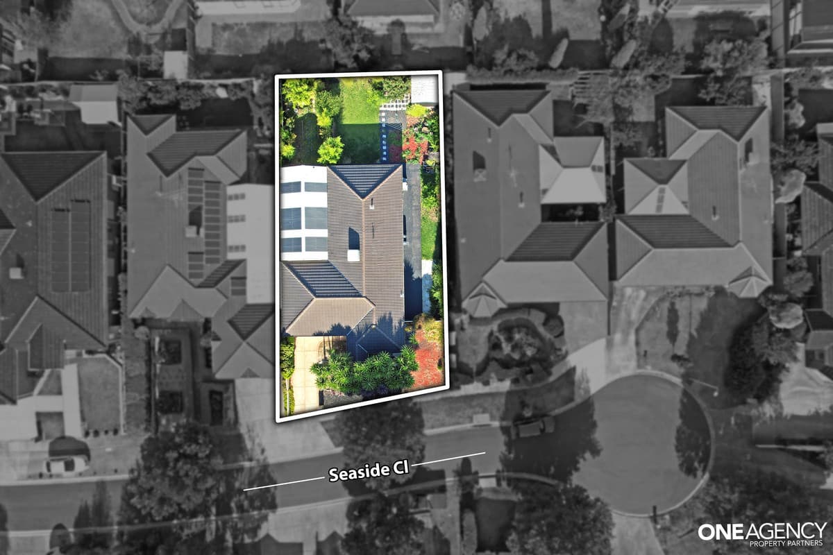 8 Seaside Close, Seabrook, Seabrook - Thumbnail 2