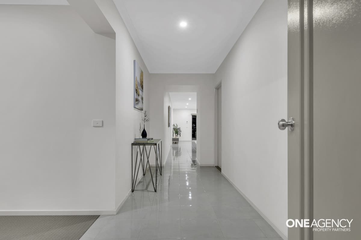 137 Eureka Drive, Manor Lakes, Manor Lakes - Thumbnail 3