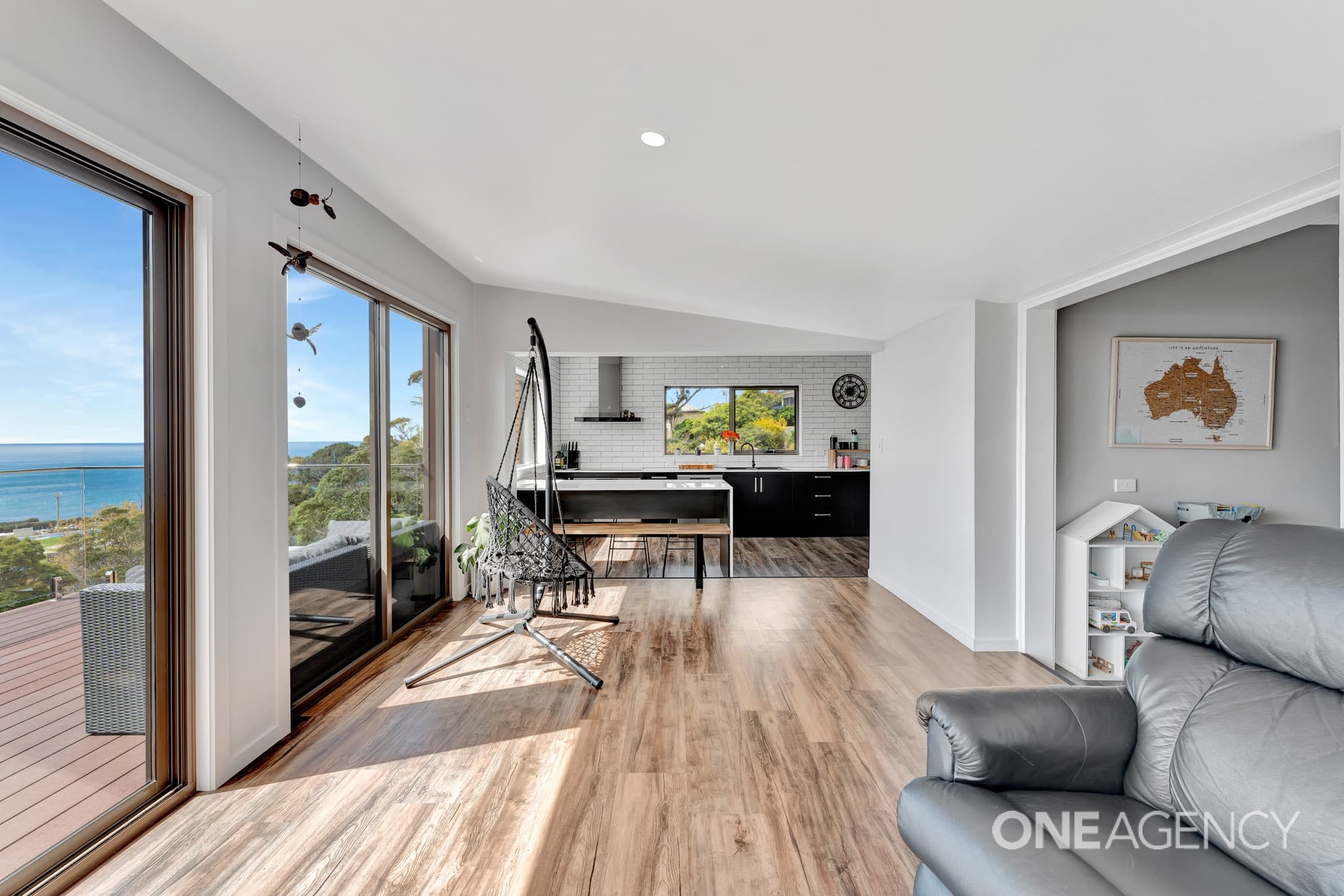 32 Seaview Avenue, Parklands, Parklands - Thumbnail 3