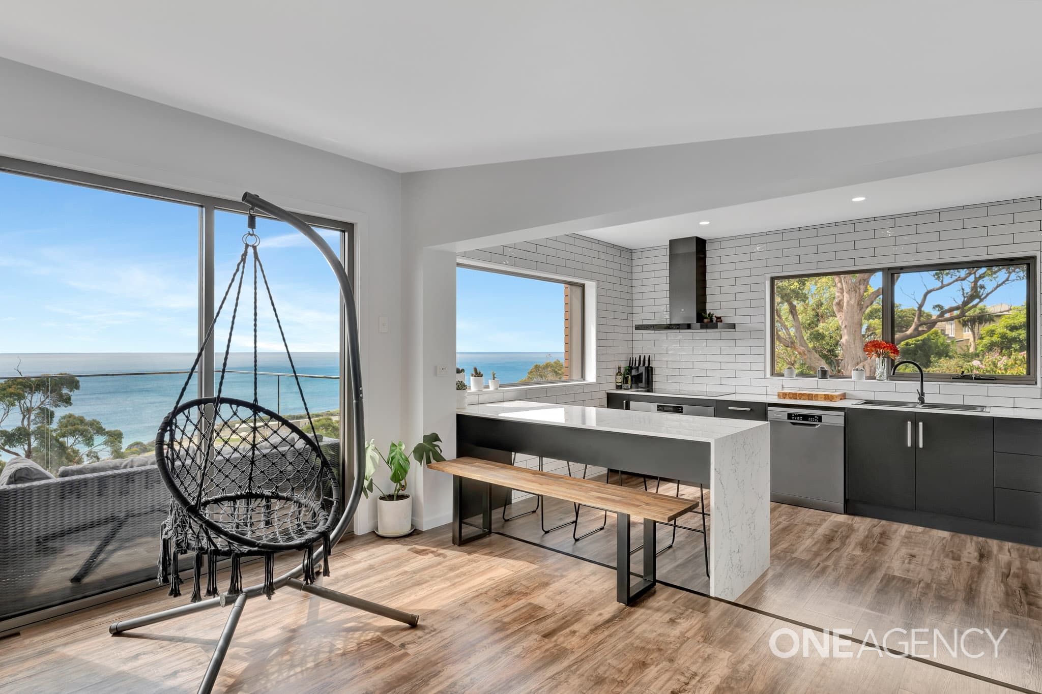 32 Seaview Avenue, Parklands, Parklands - Thumbnail 4