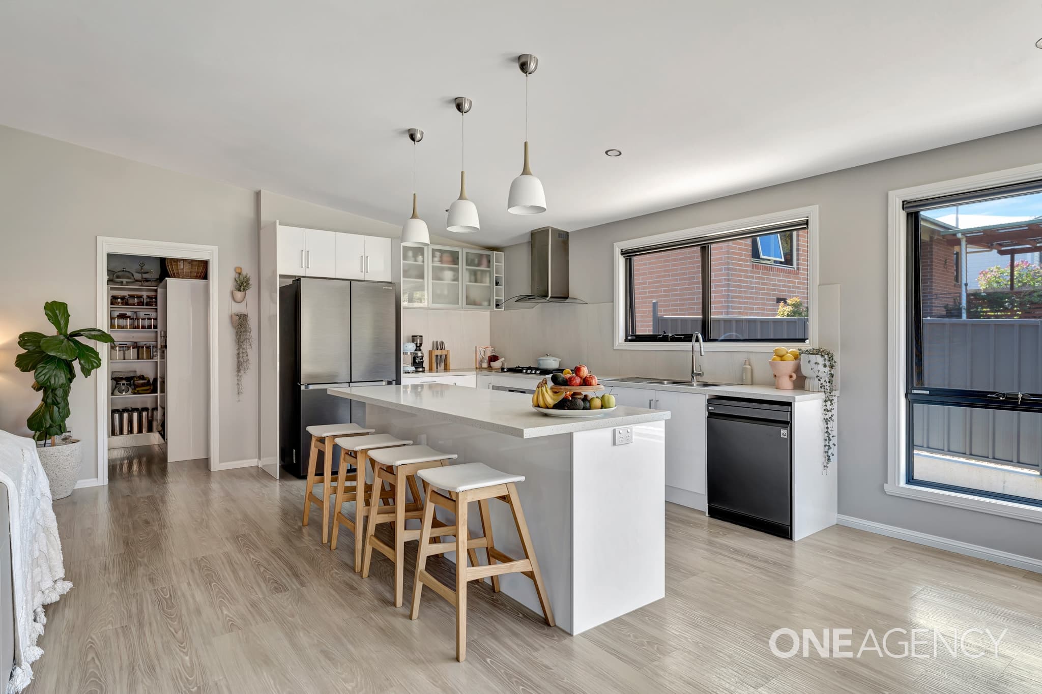39 Richardson Crescent, Park Grove, Park Grove - Thumbnail 5