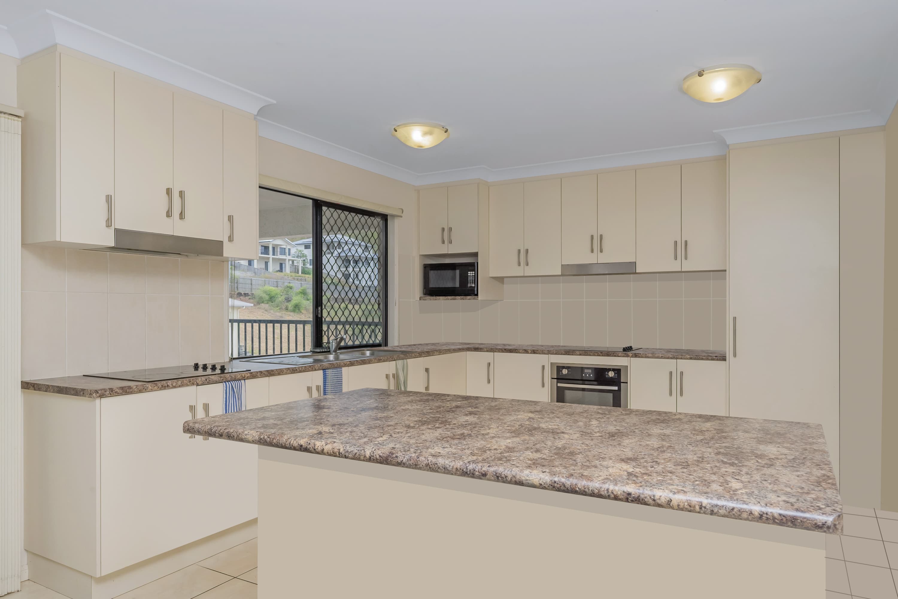 7 Windarra Avenue, Douglas, Douglas - Thumbnail 4