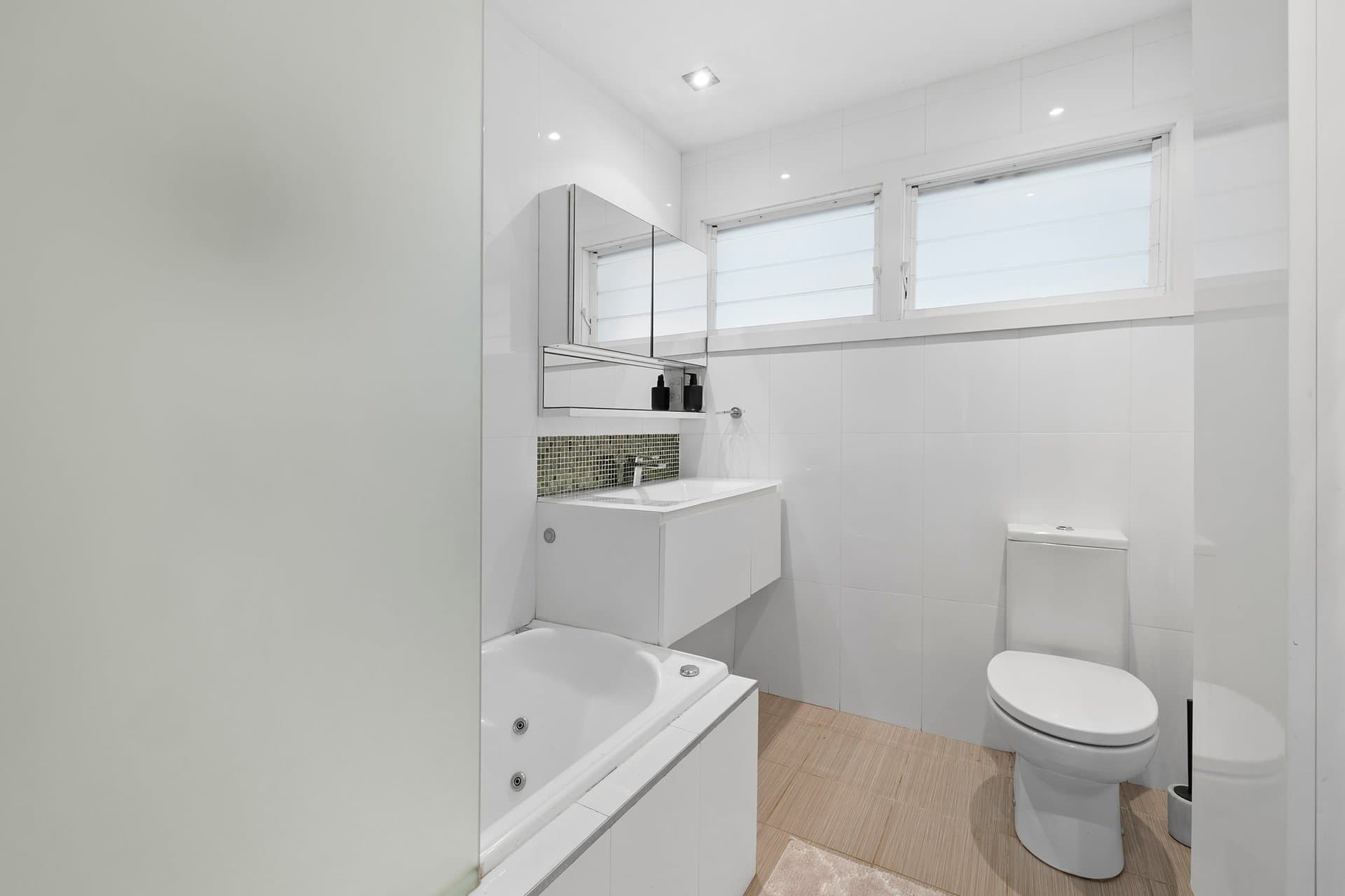 12 Owen Stanley Avenue, Beacon Hill, Beacon Hill - Thumbnail 5
