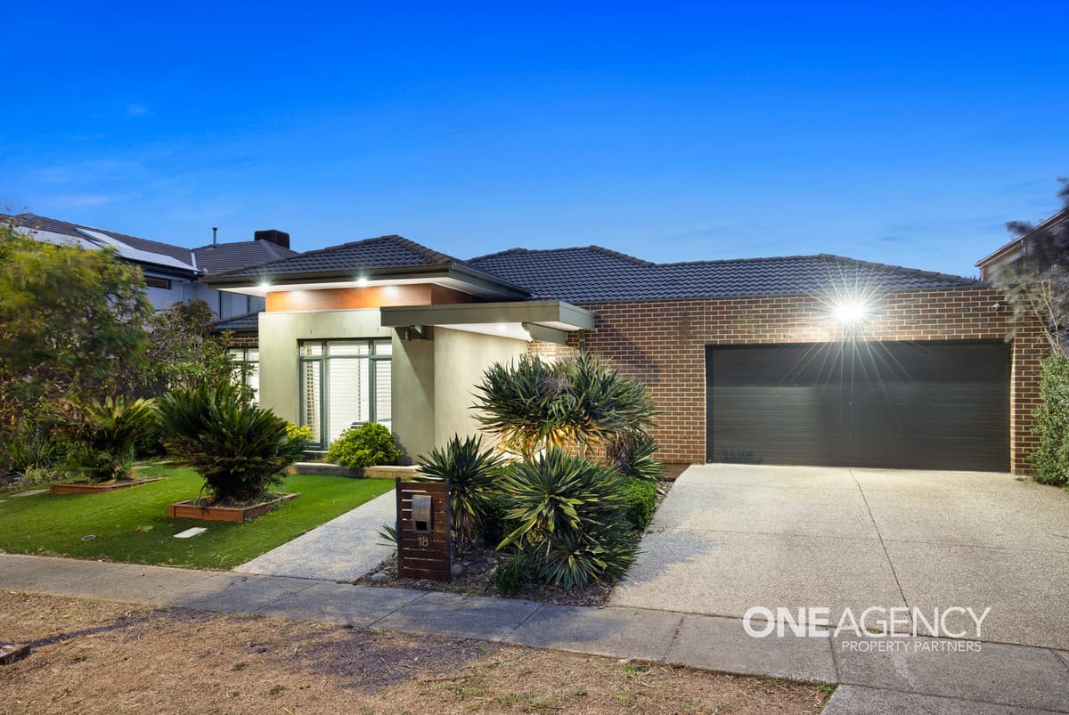 18 Boathaven Road, Point Cook, Point Cook - Thumbnail 2