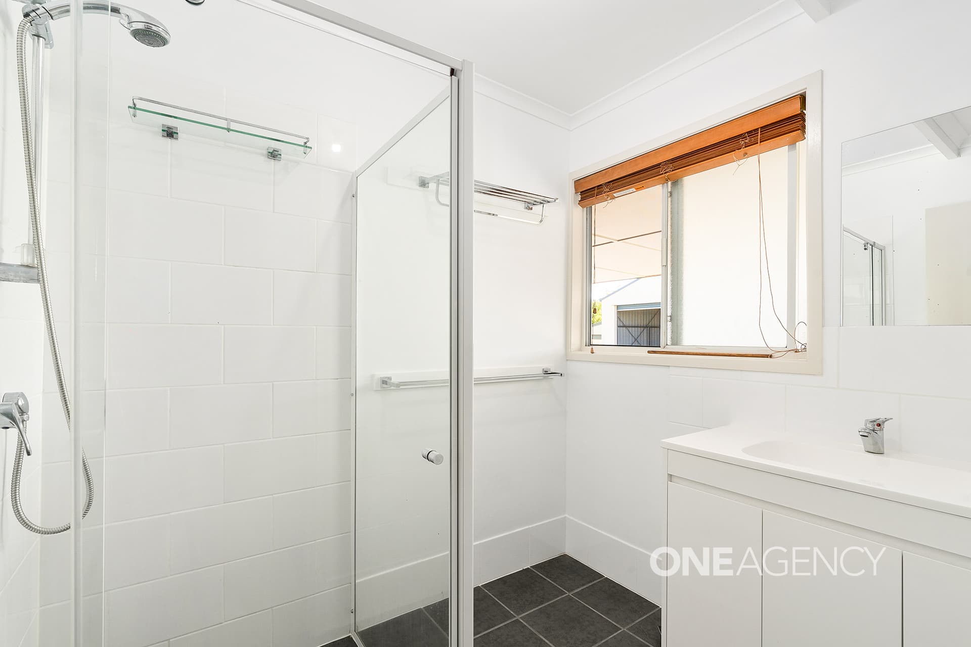 29 Tallyan Point Road, Basin View, Basin View - Thumbnail 5