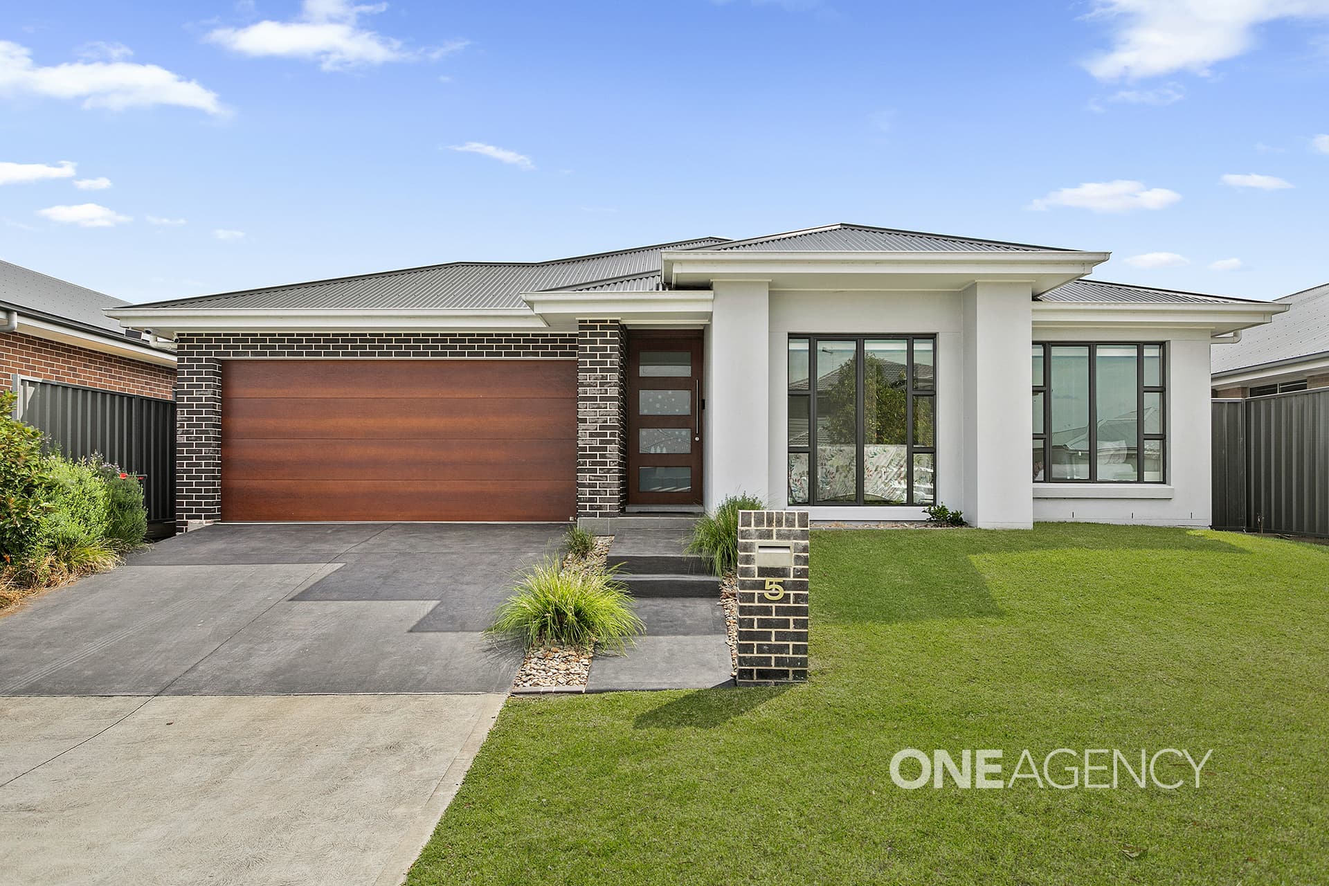 5 Bushranger Parade, Calderwood, Calderwood - Image 1