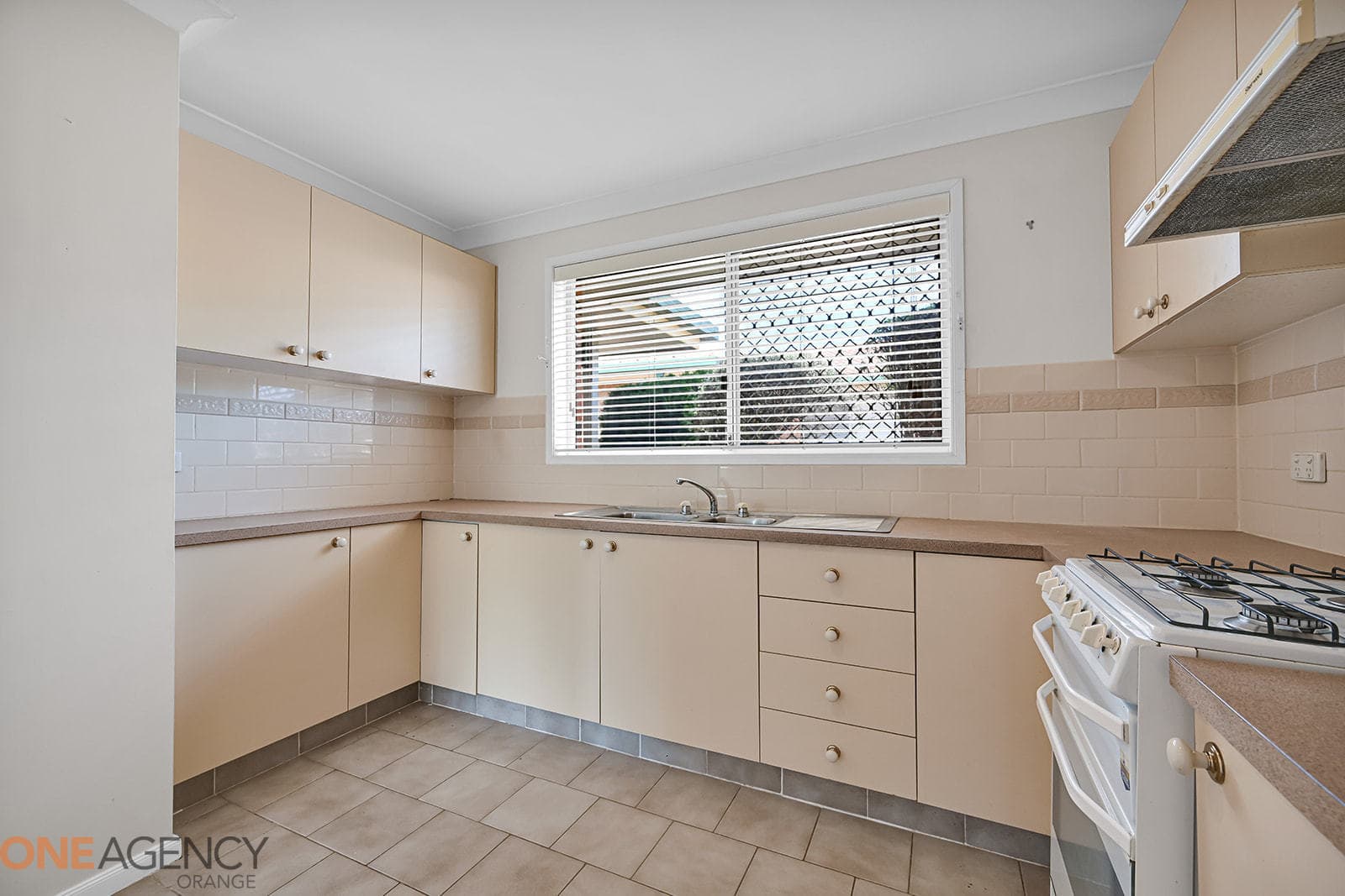 4/109 Matthews Avenue, Orange, Orange - Thumbnail 2