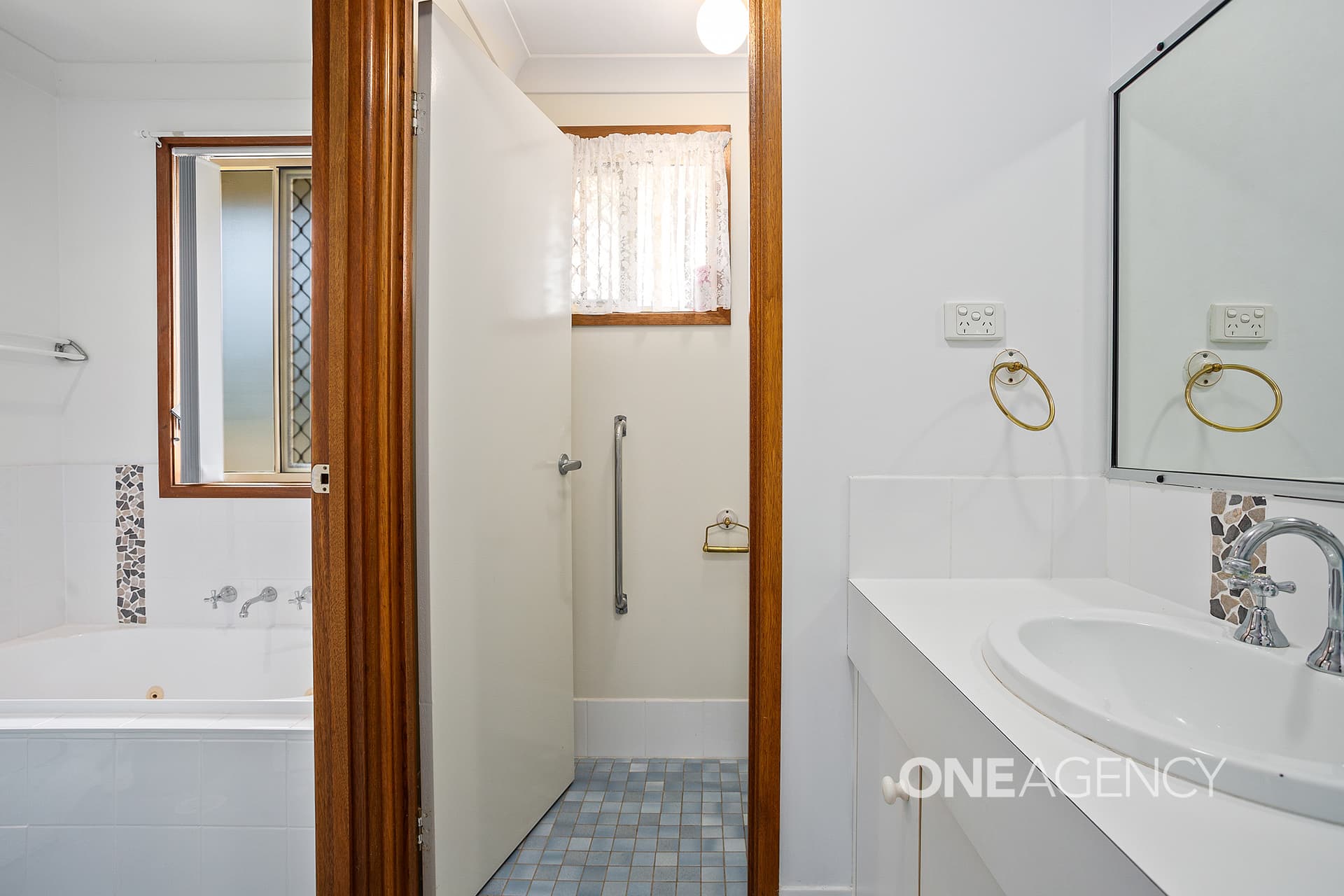 225 Kerry Street, Sanctuary Point, Sanctuary Point - Thumbnail 6